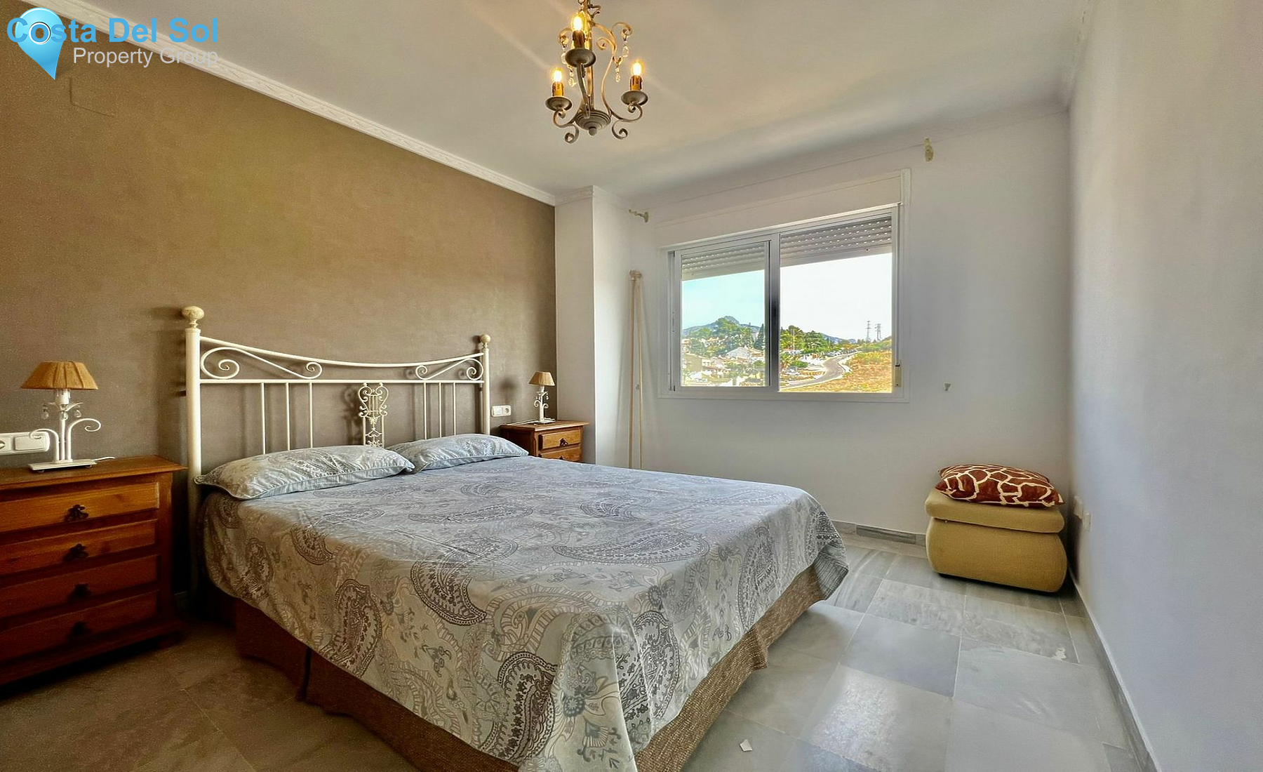 Middle Floor Apartment in Nueva Andalucía-1492380