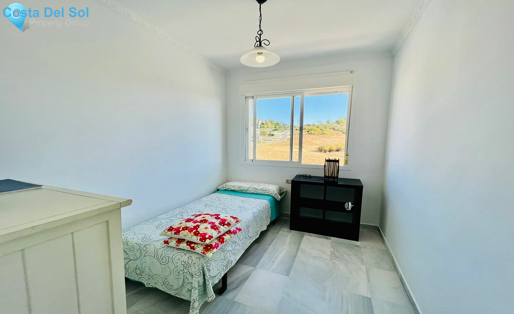 Middle Floor Apartment in Nueva Andalucía-1492381