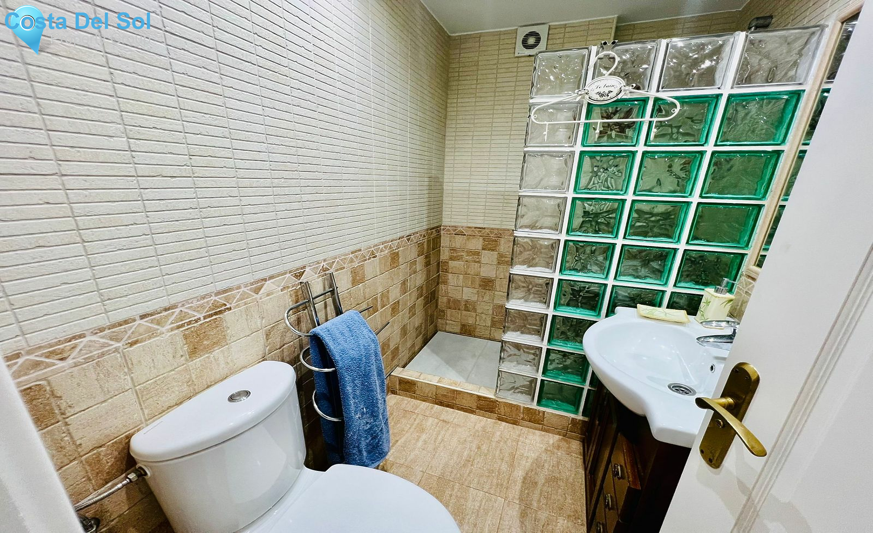 Middle Floor Apartment in Nueva Andalucía-1492384