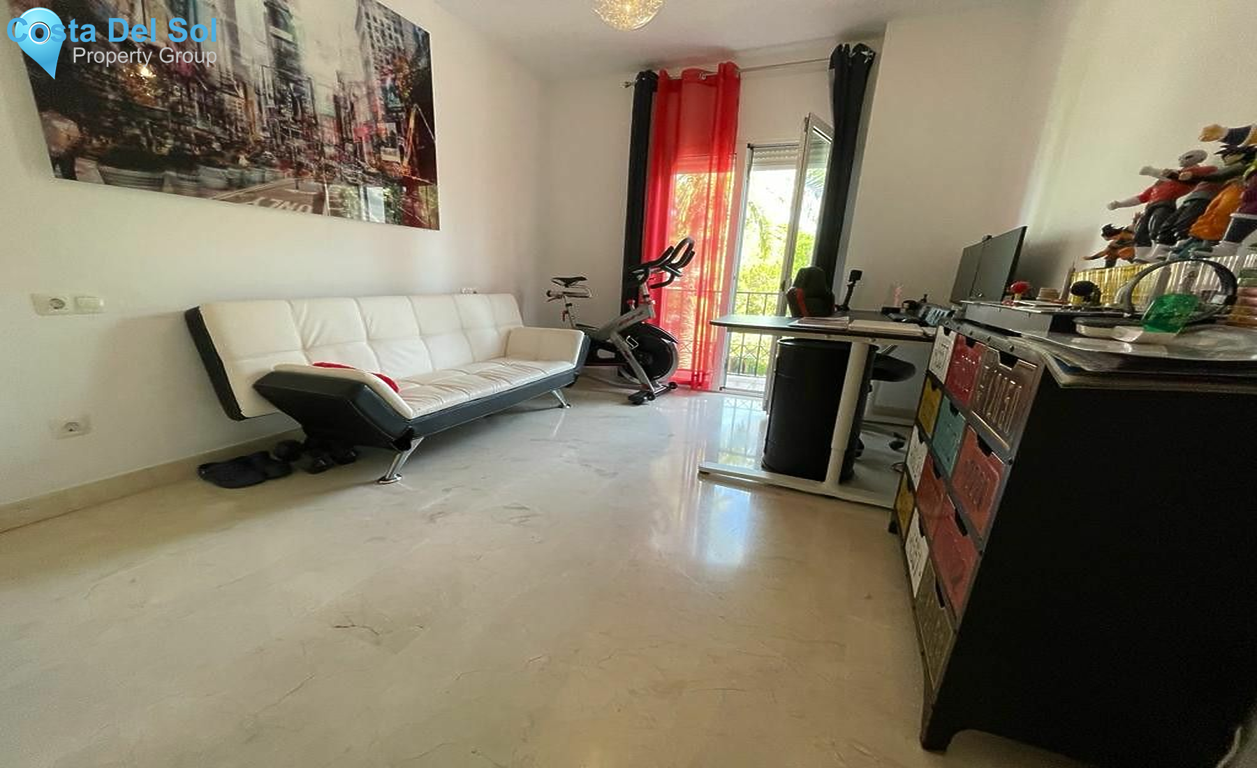 Middle Floor Apartment in Nueva Andalucía-1492679