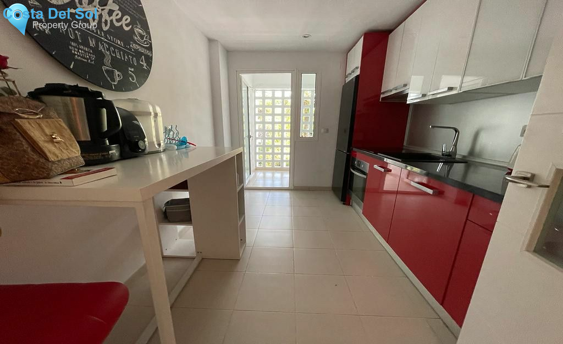 Middle Floor Apartment in Nueva Andalucía-1492664