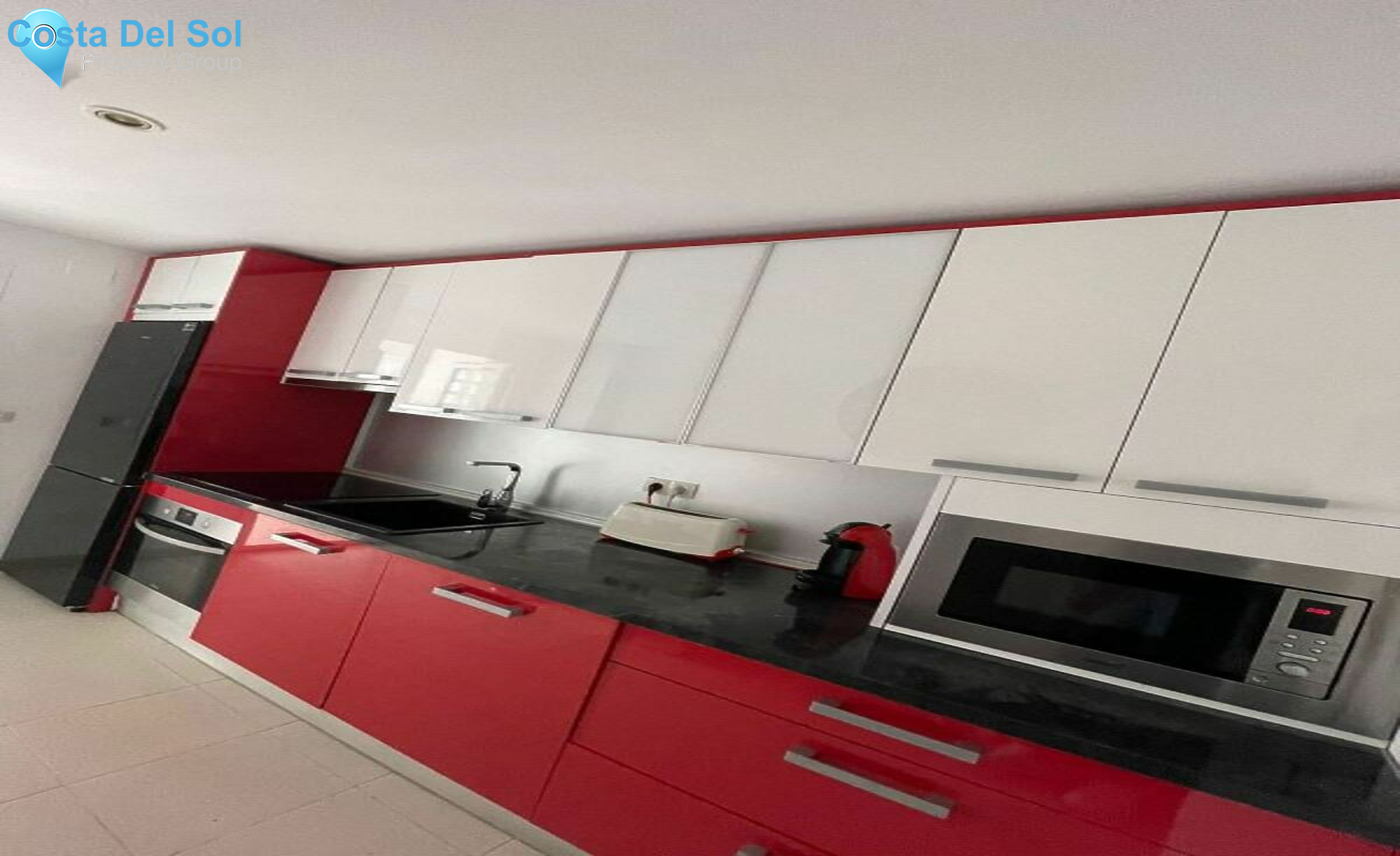 Middle Floor Apartment in Nueva Andalucía-1492665