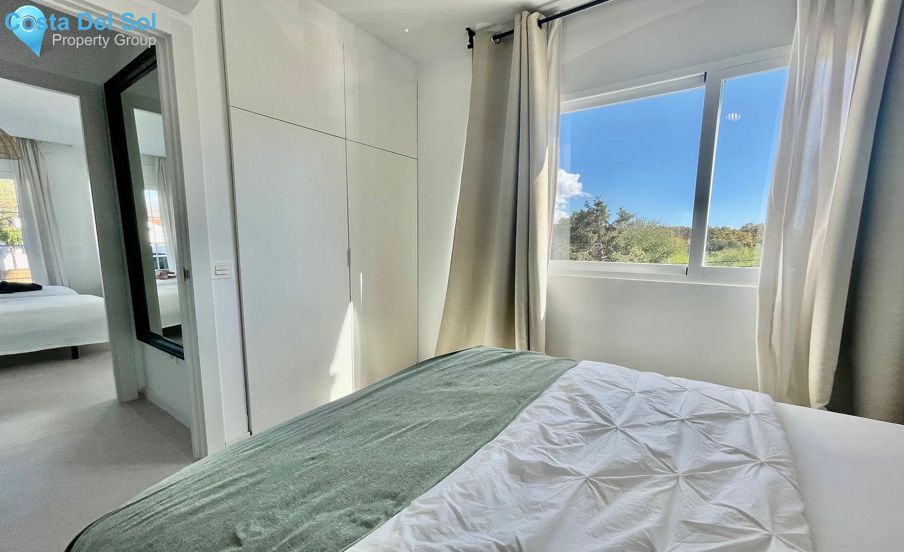 Middle Floor Apartment in Nueva Andalucía-1533626