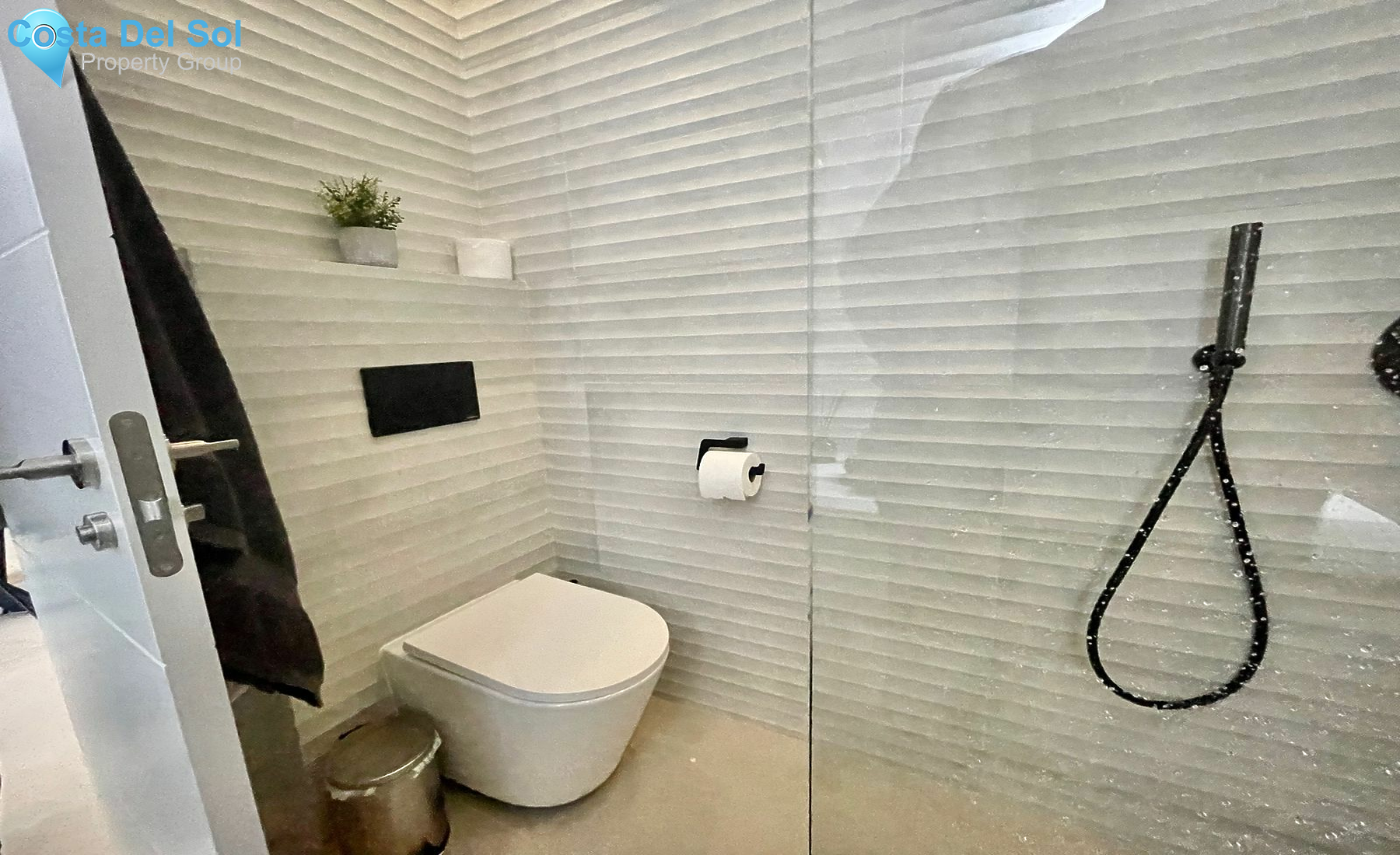 Middle Floor Apartment in Nueva Andalucía-1533634