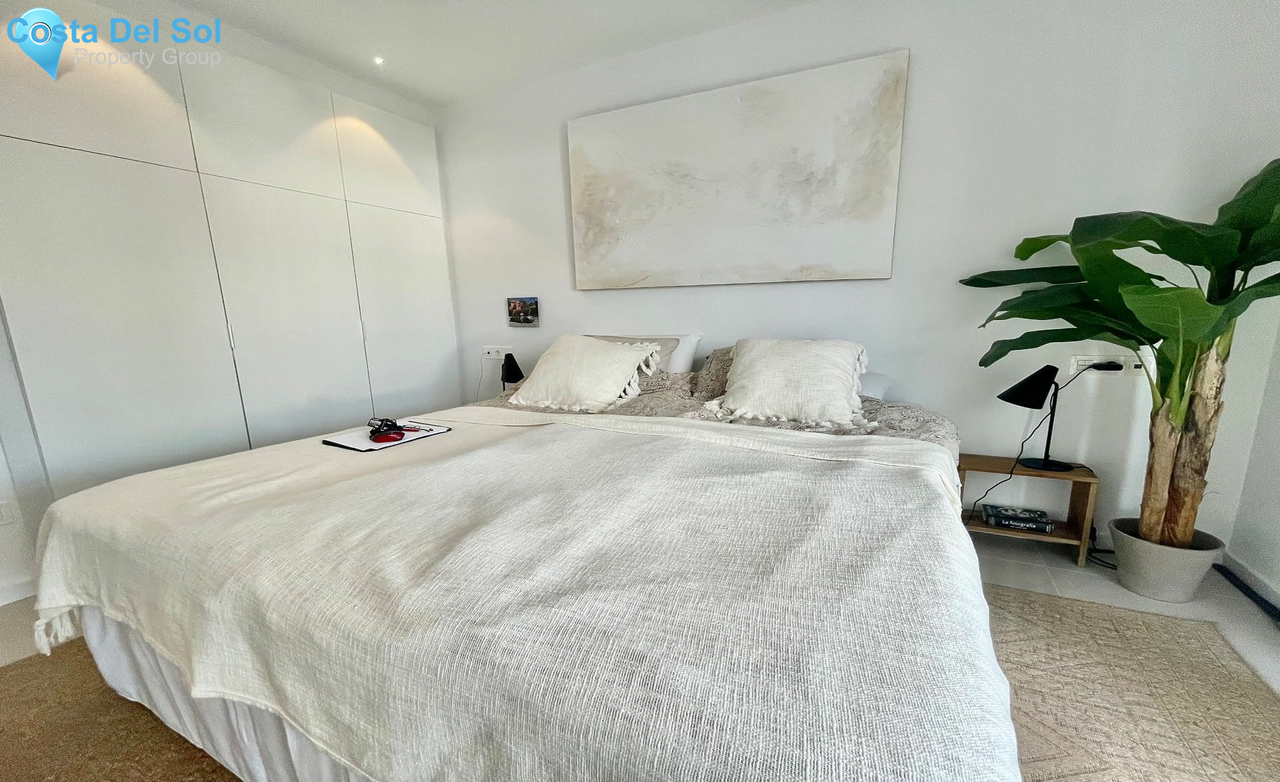 Middle Floor Apartment in Nueva Andalucía-1533636