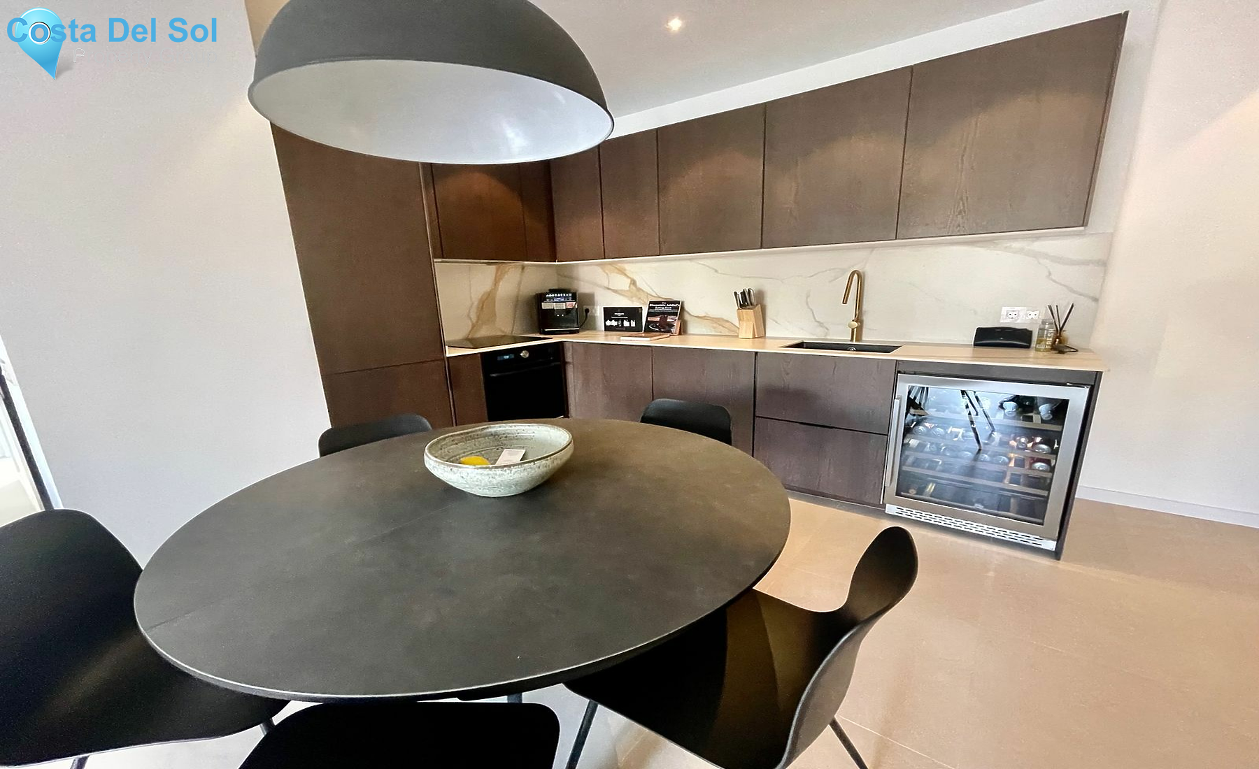 Middle Floor Apartment in Nueva Andalucía-1533621