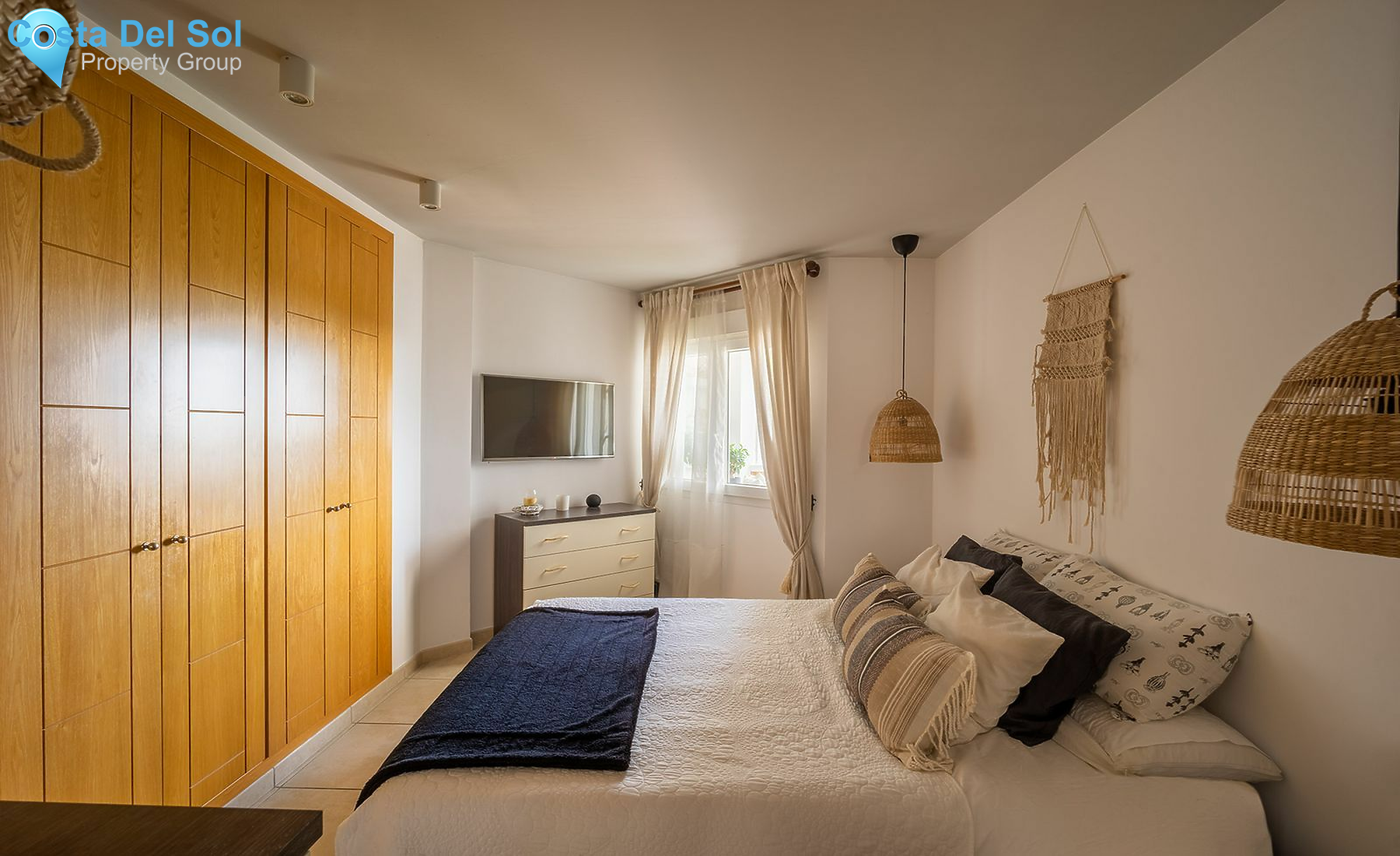 Middle Floor Apartment in Nueva Andalucía-1534733