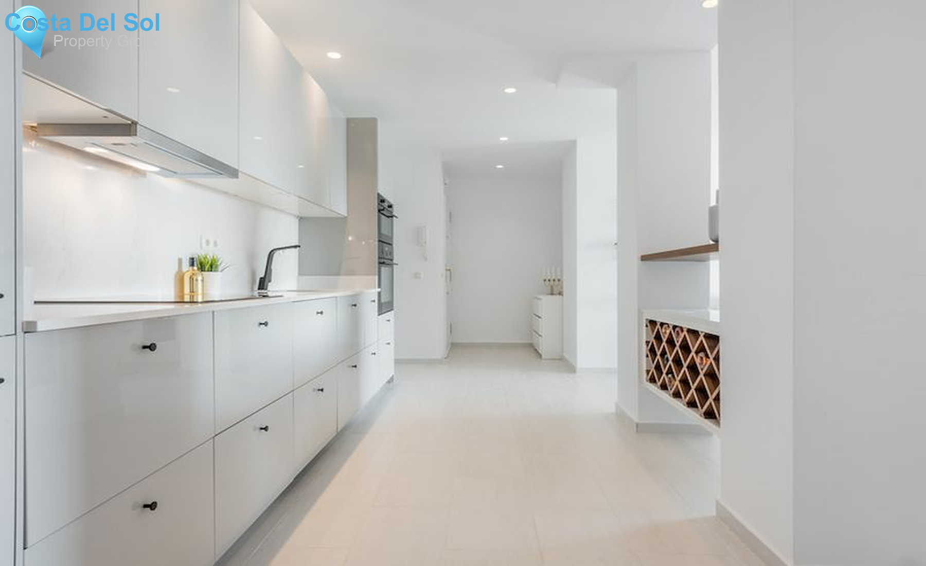 Middle Floor Apartment in Nueva Andalucía-1546741