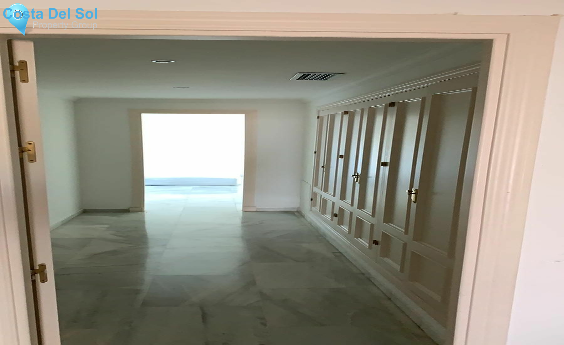 Middle Floor Apartment in Nueva Andalucía-1551211