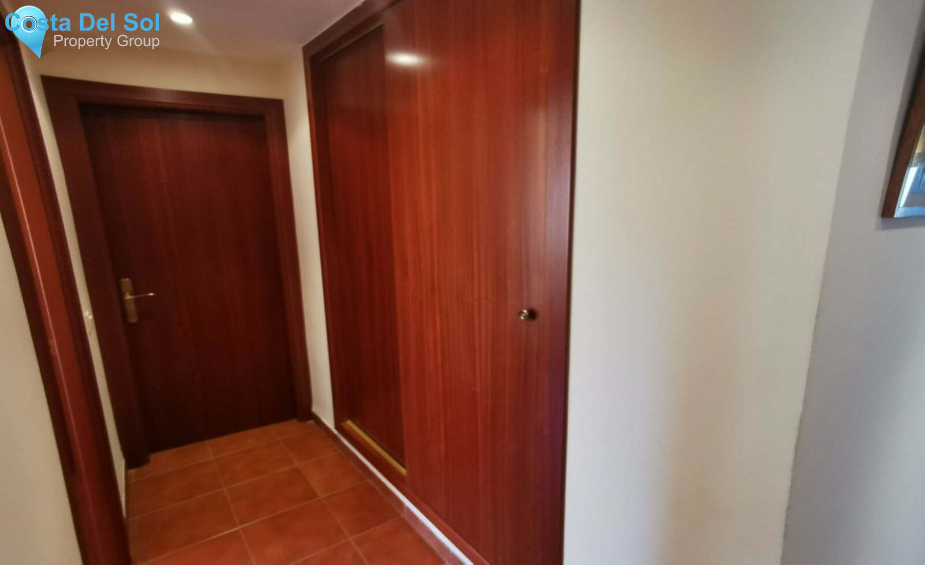 Middle Floor Apartment in Playamar-1261468