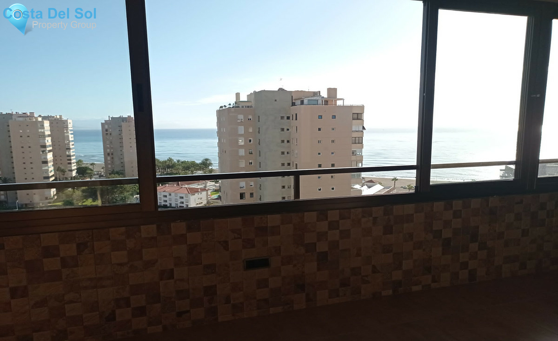 Middle Floor Apartment in Playamar-1315219