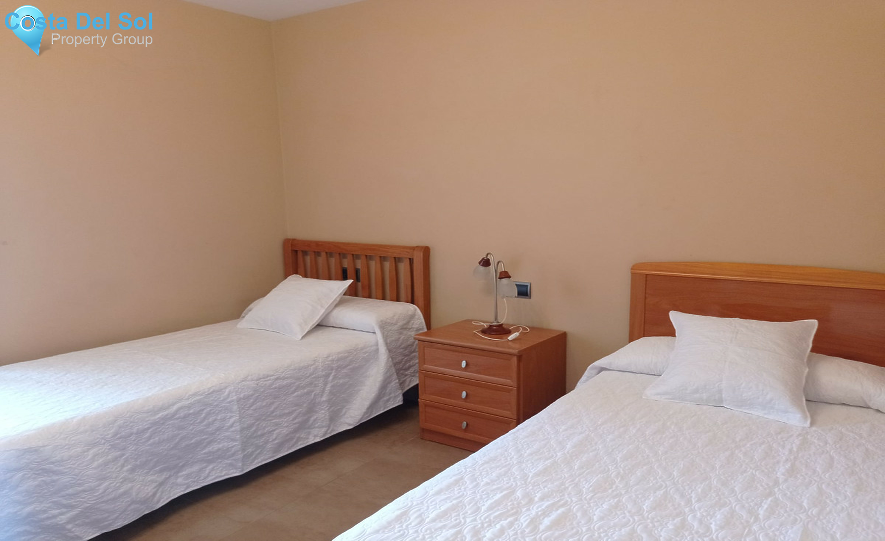 Middle Floor Apartment in Playamar-1315226