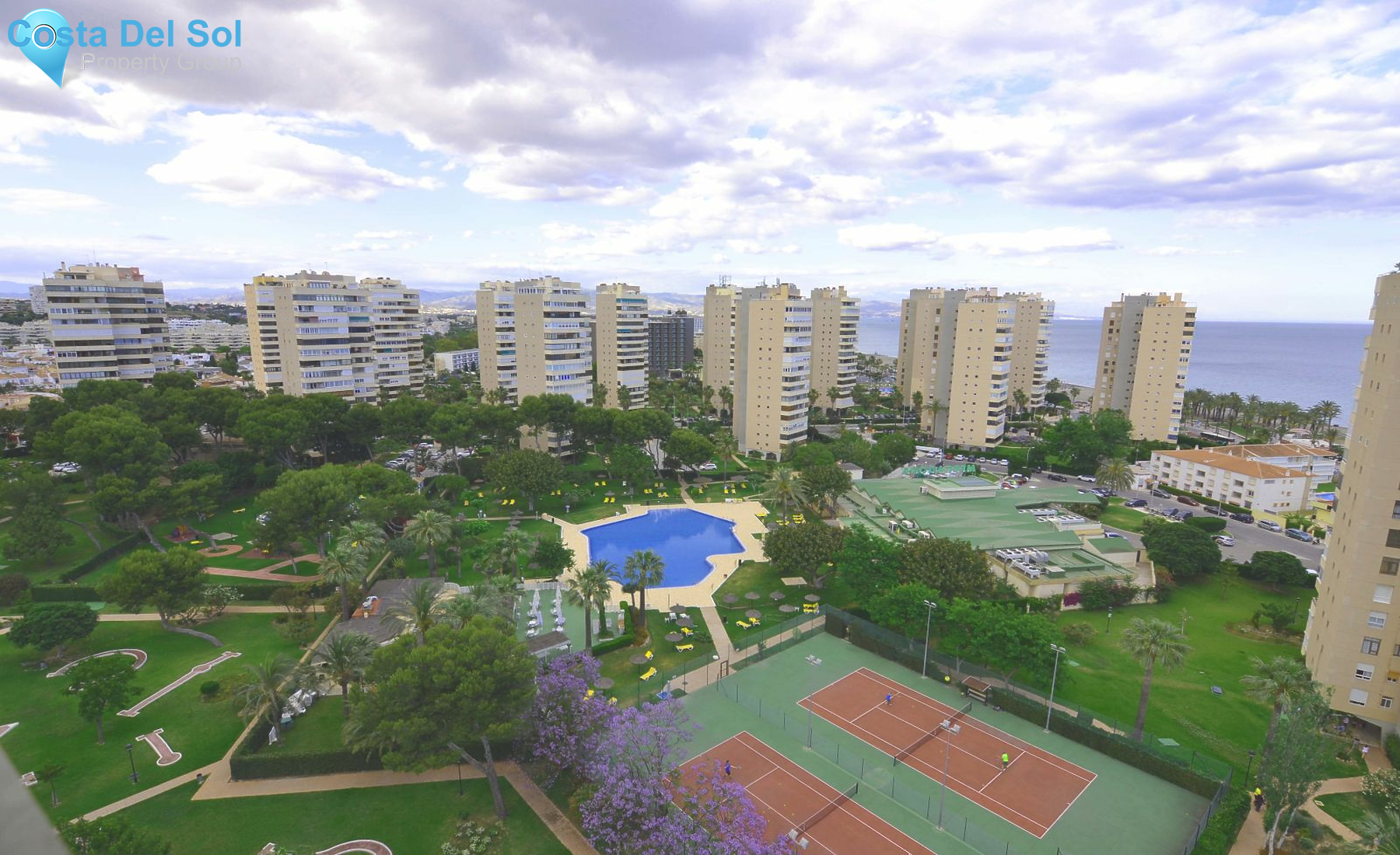 Middle Floor Apartment in Playamar-1490915