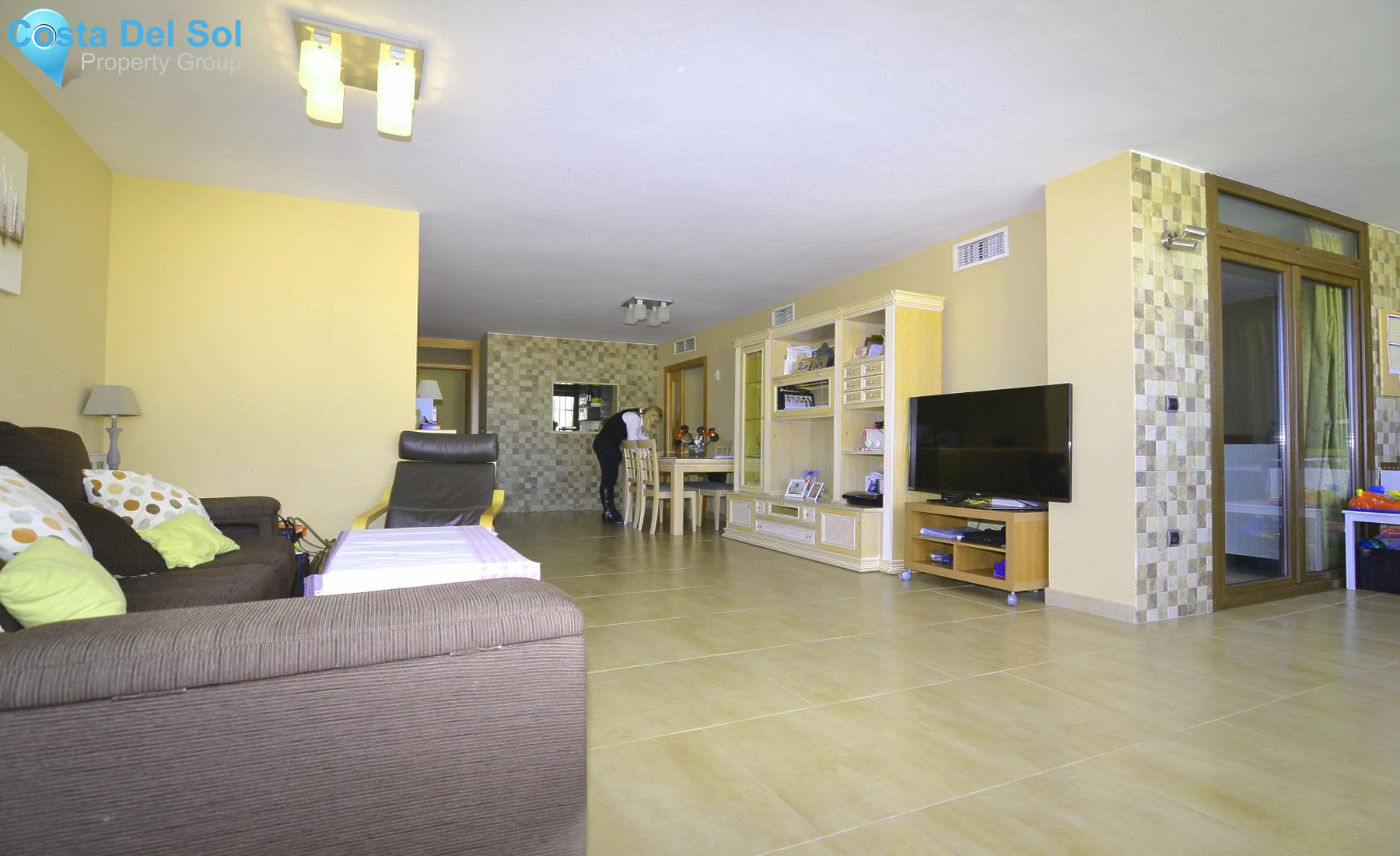 Middle Floor Apartment in Playamar-1490929