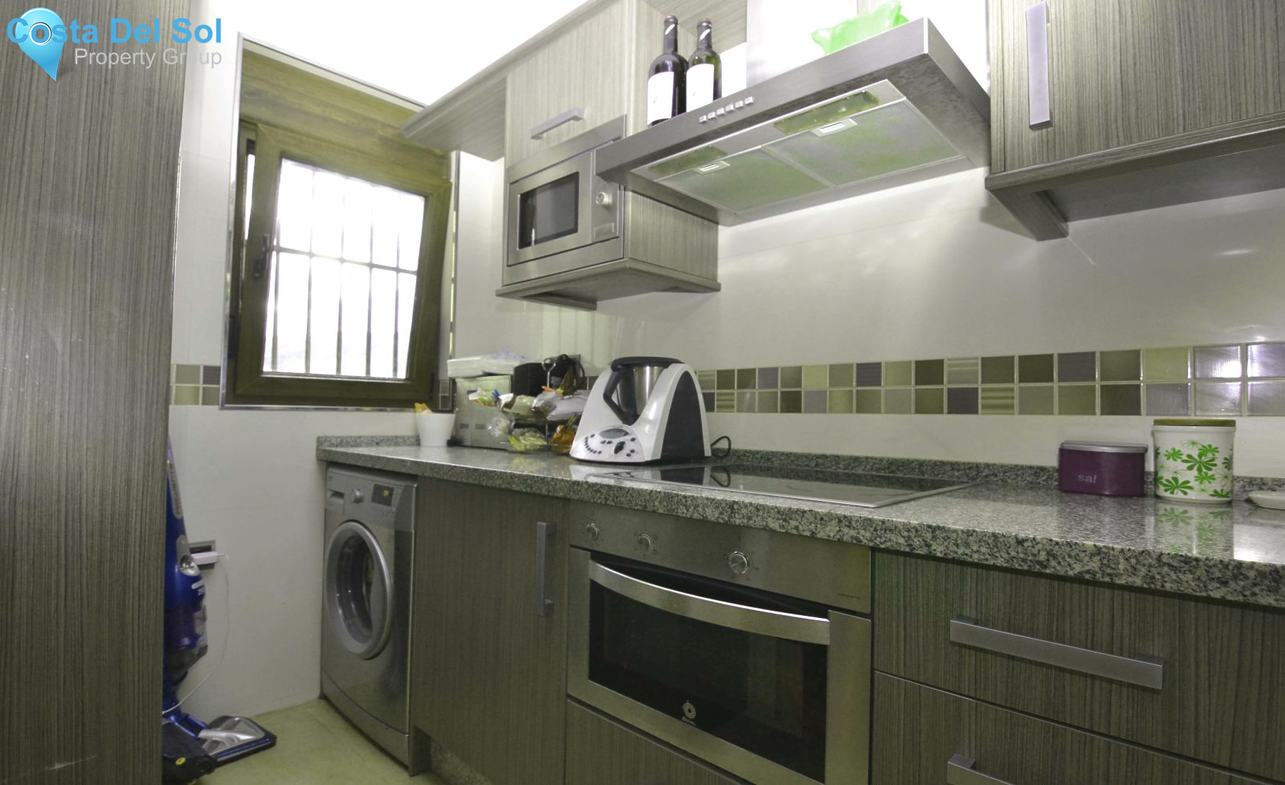 Middle Floor Apartment in Playamar-1490931