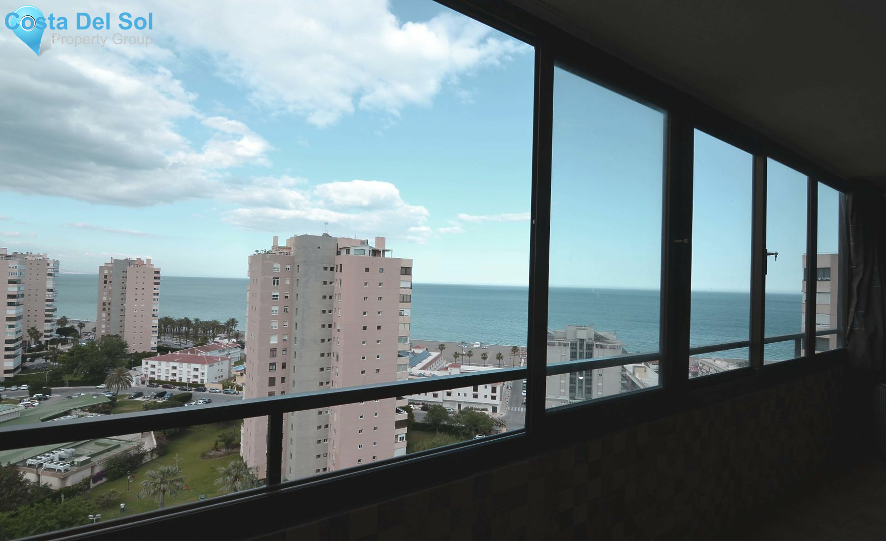 Middle Floor Apartment in Playamar-1490916