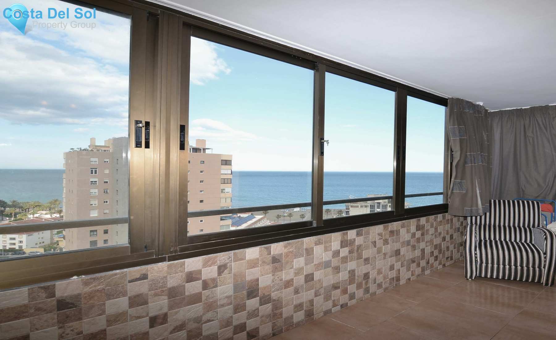 Middle Floor Apartment in Playamar-1490918