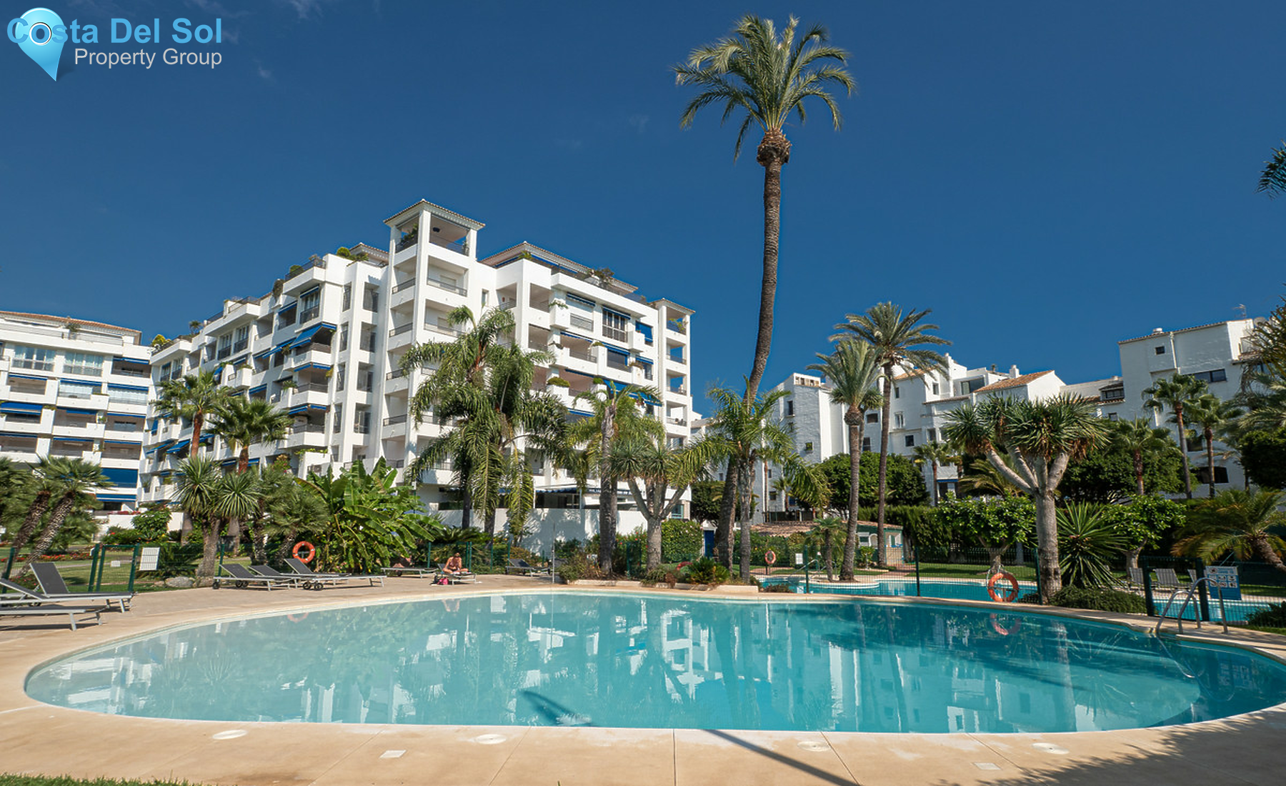 Middle Floor Apartment in Puerto Banús-1239653