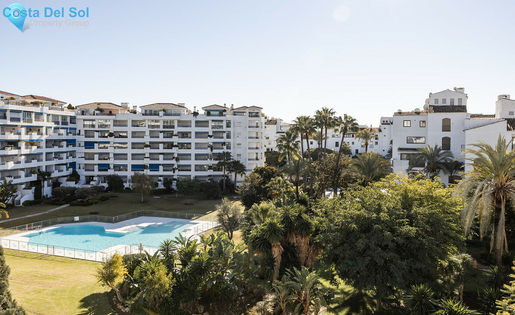 Middle Floor Apartment in Puerto Banús-1259179