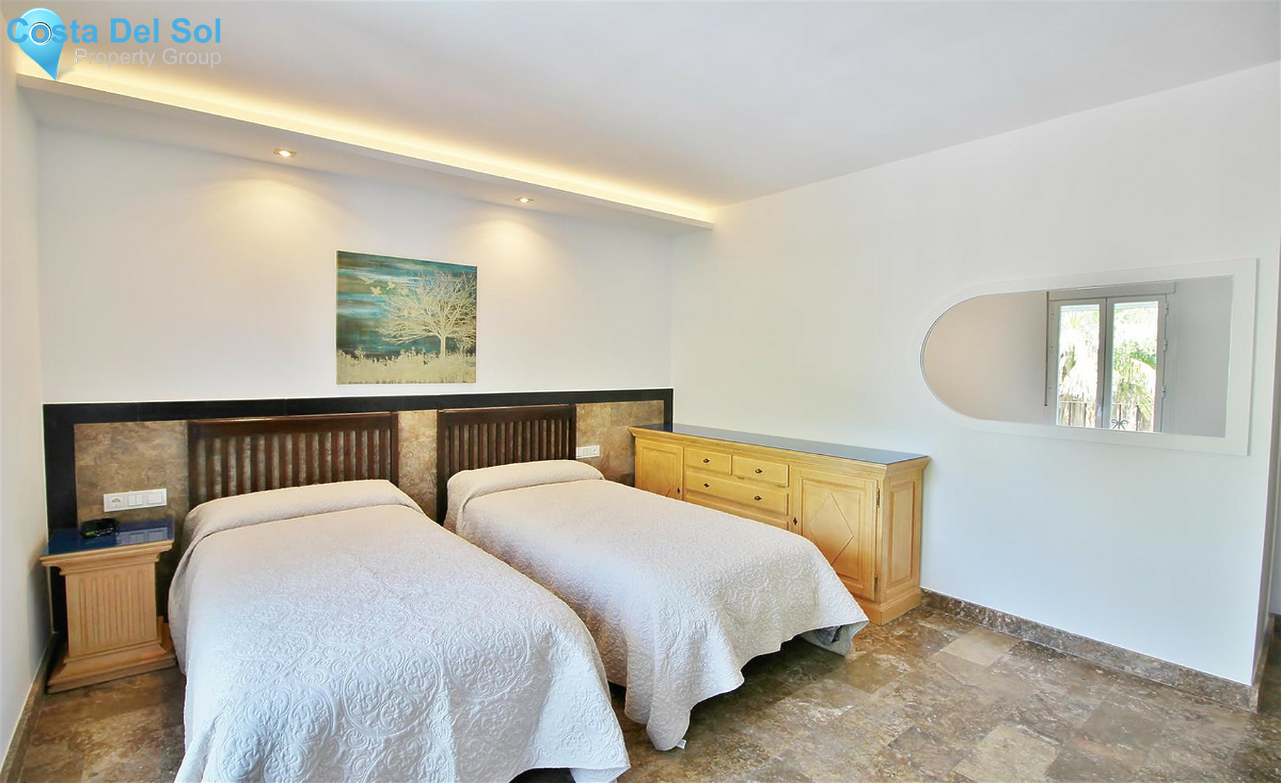 Middle Floor Apartment in Puerto Banús-1287868