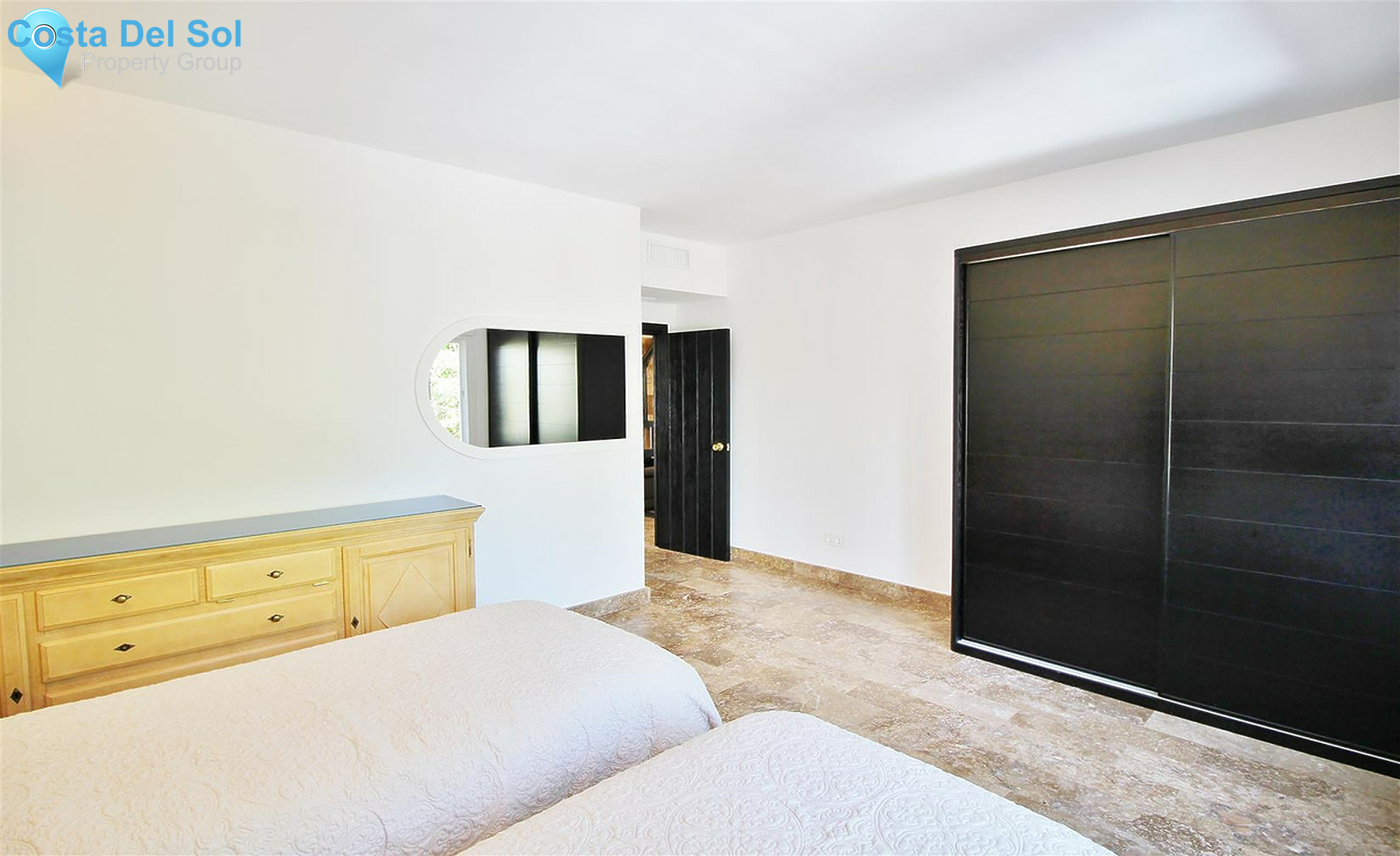 Middle Floor Apartment in Puerto Banús-1287871