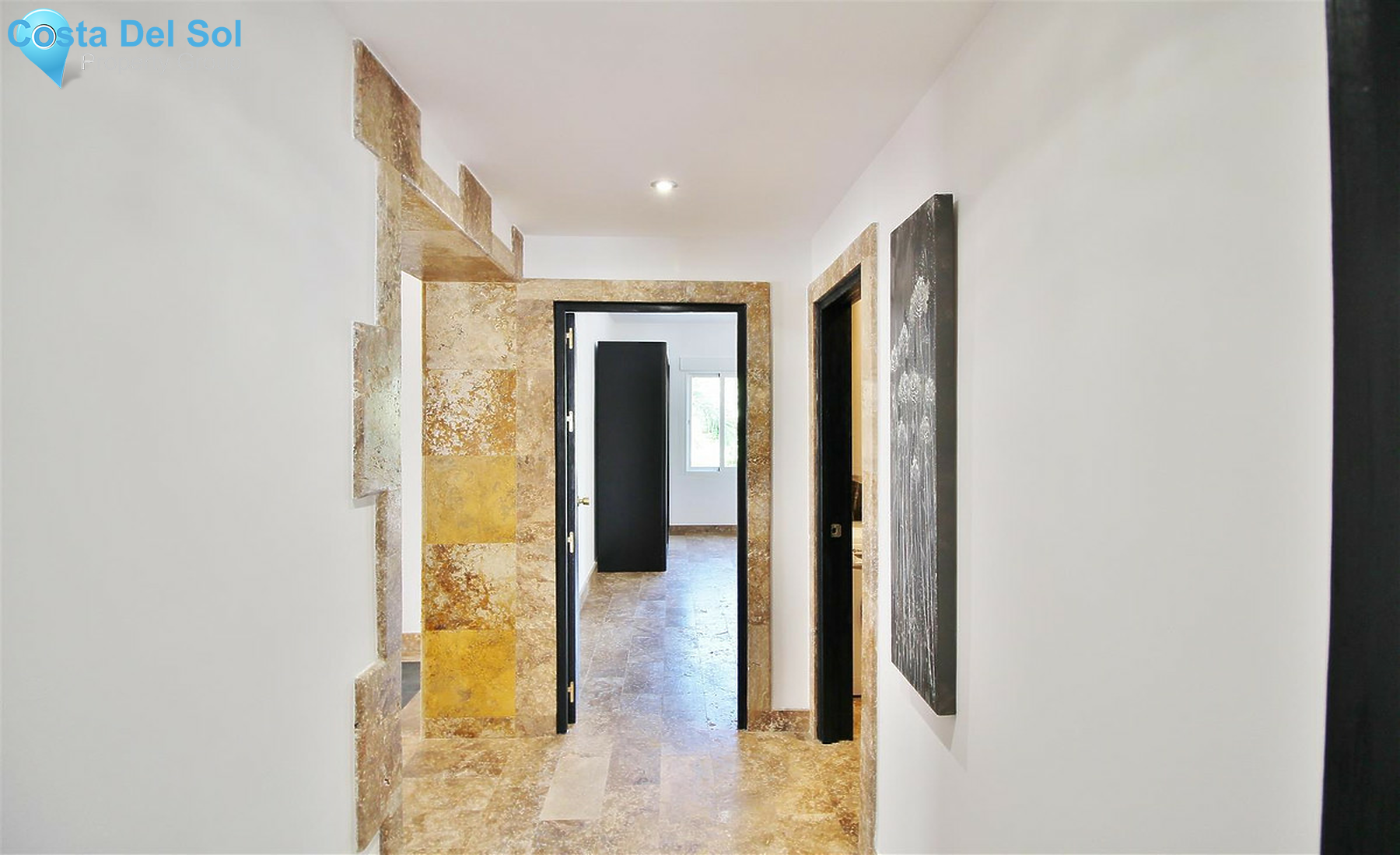 Middle Floor Apartment in Puerto Banús-1287873