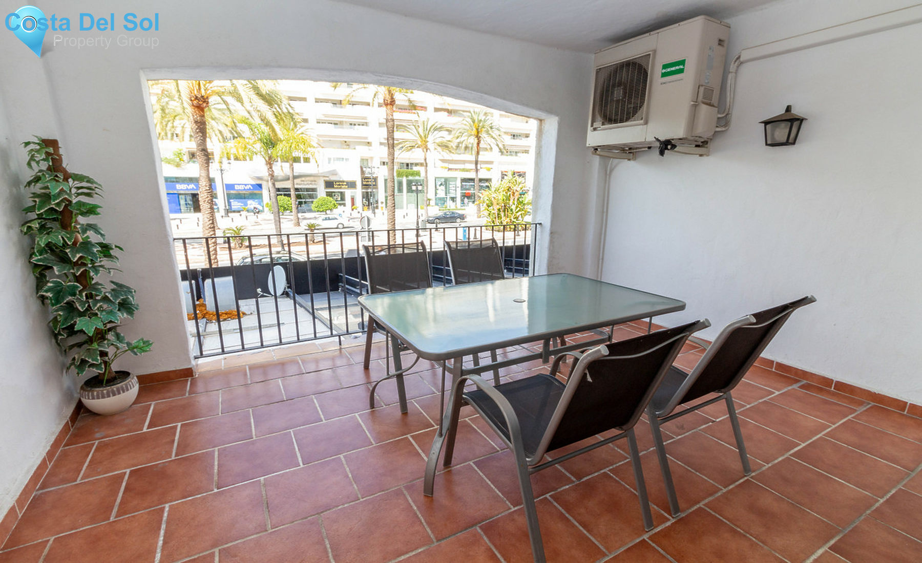 Middle Floor Apartment in Puerto Banús-1293162