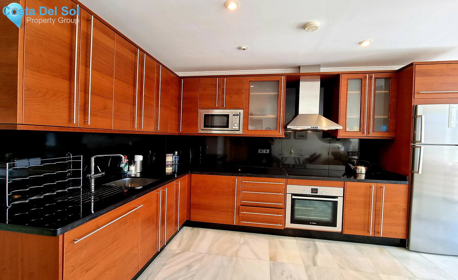 Middle Floor Apartment in Puerto Banús-1293730
