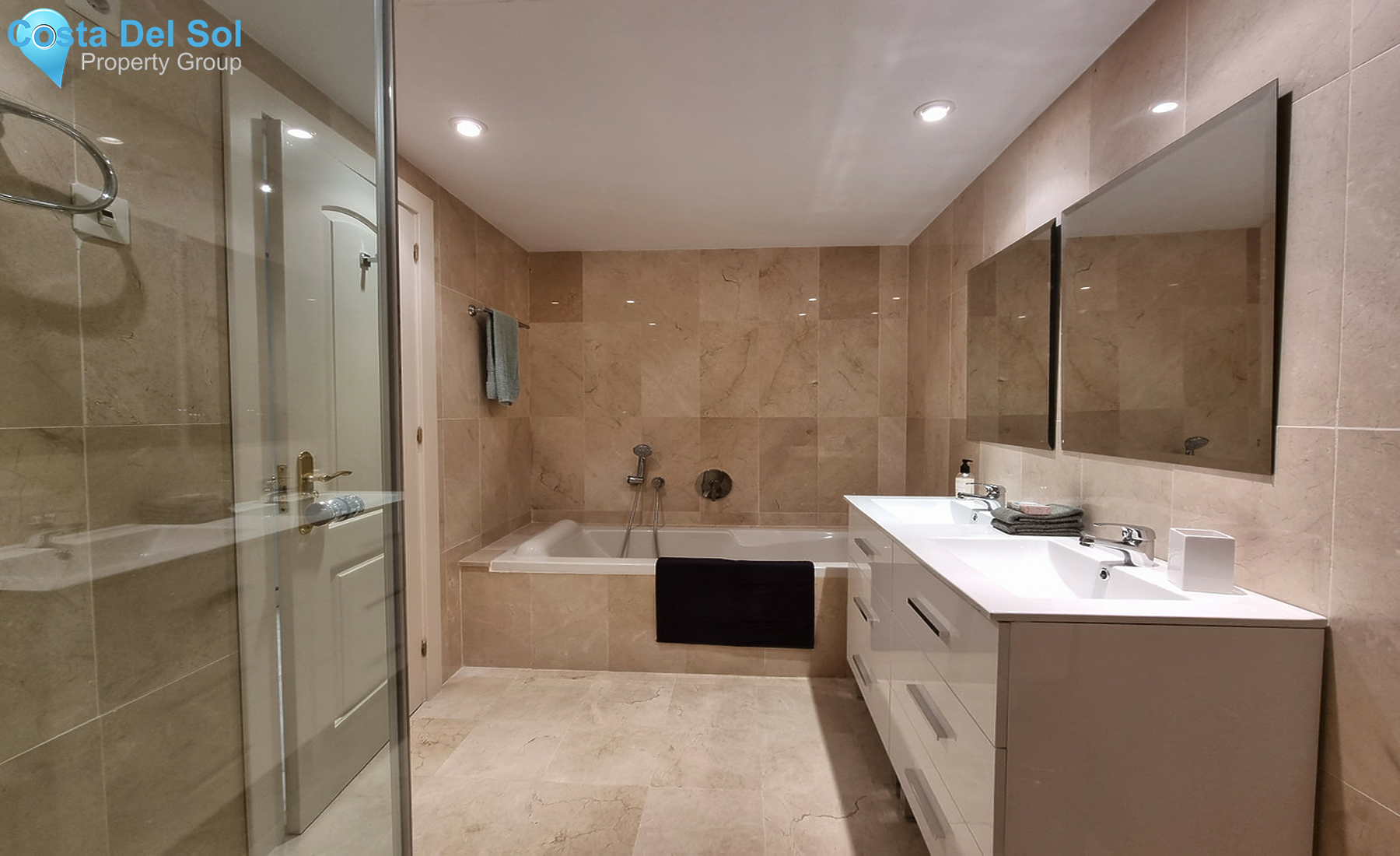 Middle Floor Apartment in Puerto Banús-1293735