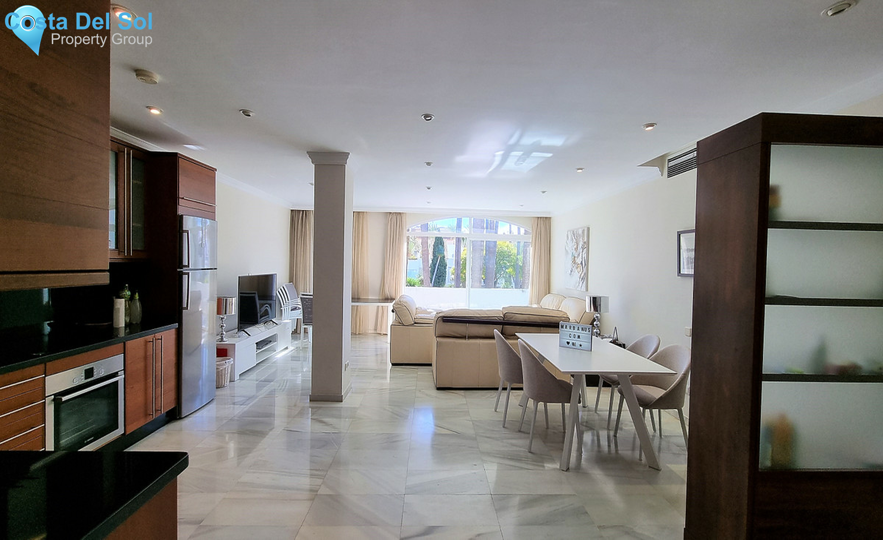 Middle Floor Apartment in Puerto Banús-1293728