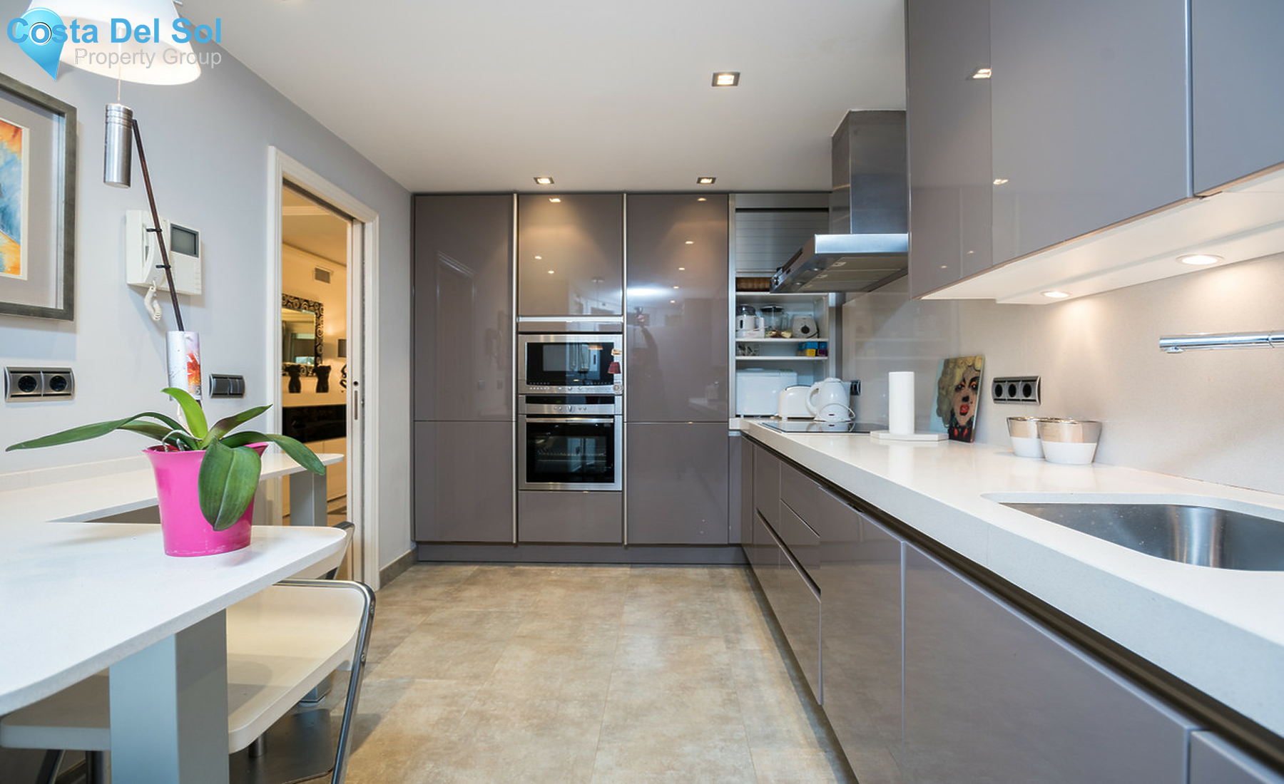 Middle Floor Apartment in Puerto Banús-1316326