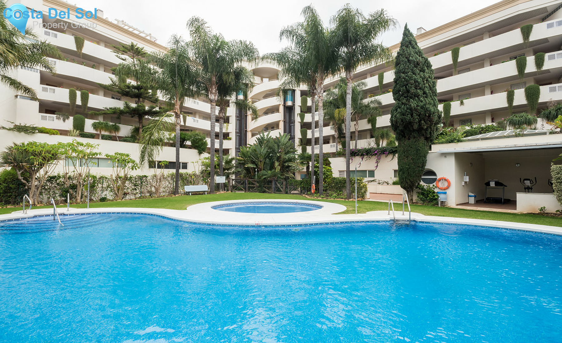 Middle Floor Apartment in Puerto Banús-1316334