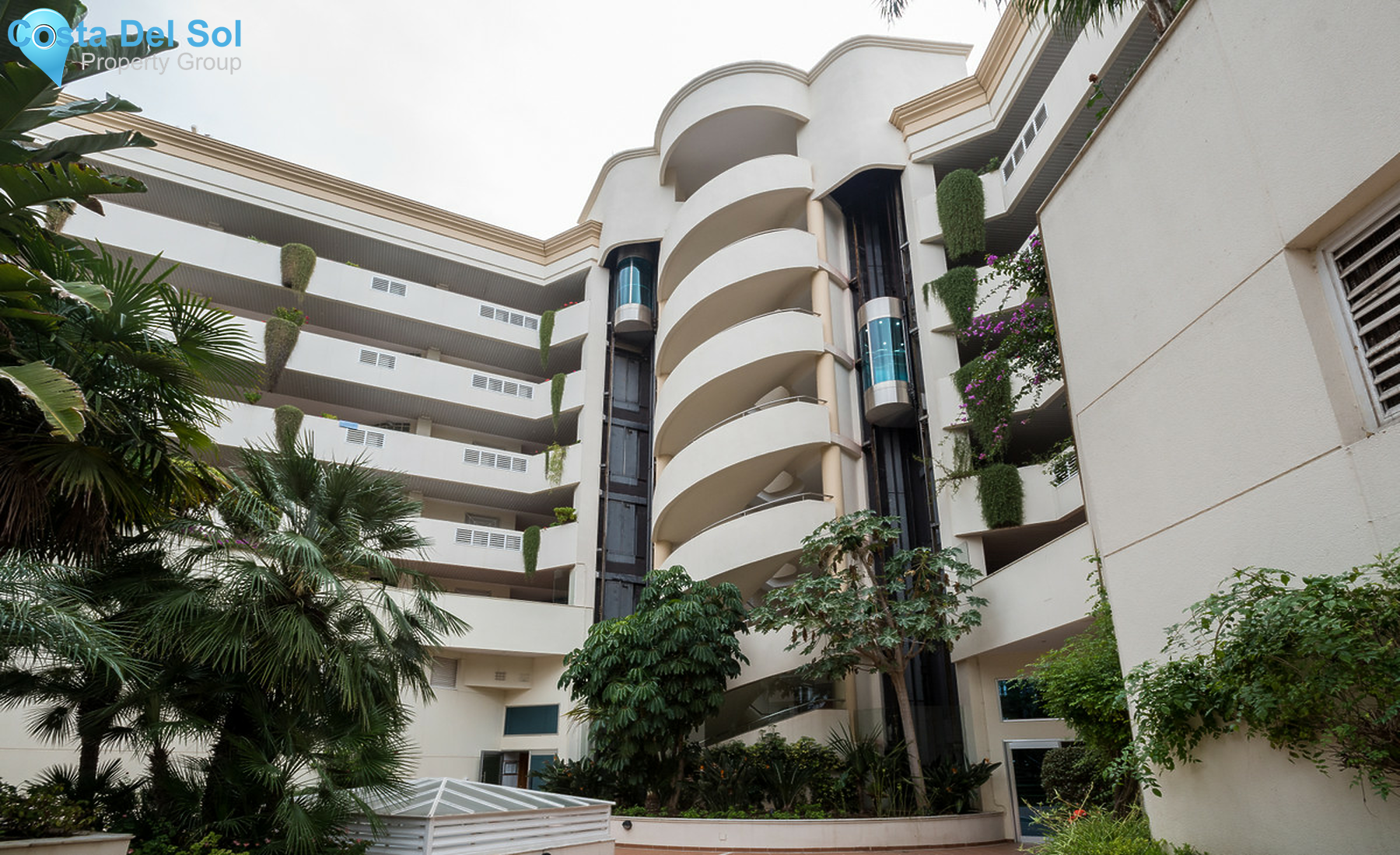 Middle Floor Apartment in Puerto Banús-1316321