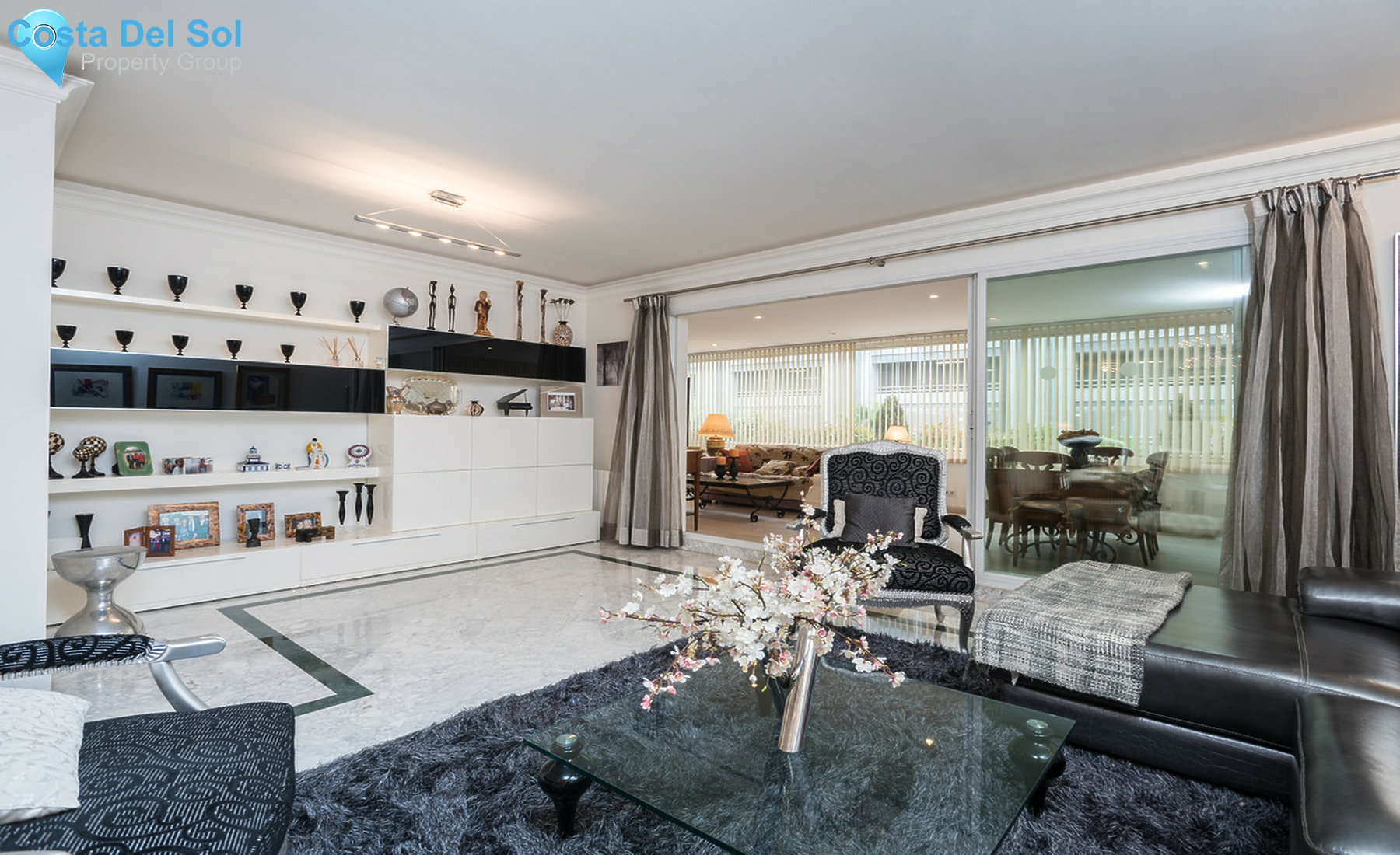 Middle Floor Apartment in Puerto Banús-1316323