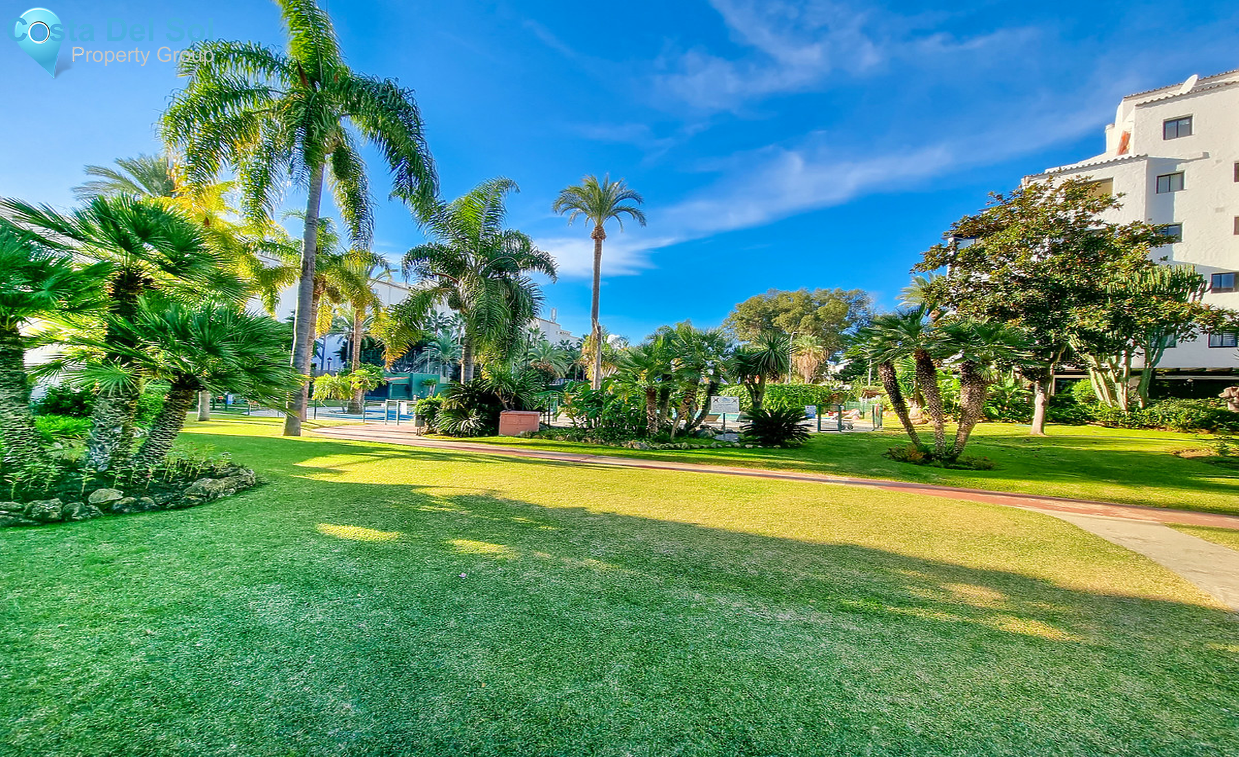 Middle Floor Apartment in Puerto Banús-1325819