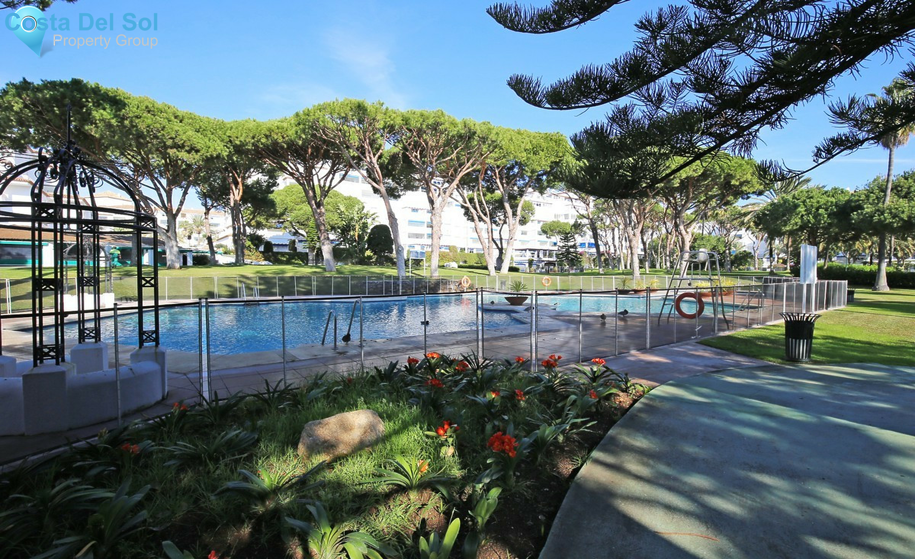 Middle Floor Apartment in Puerto Banús-1374552
