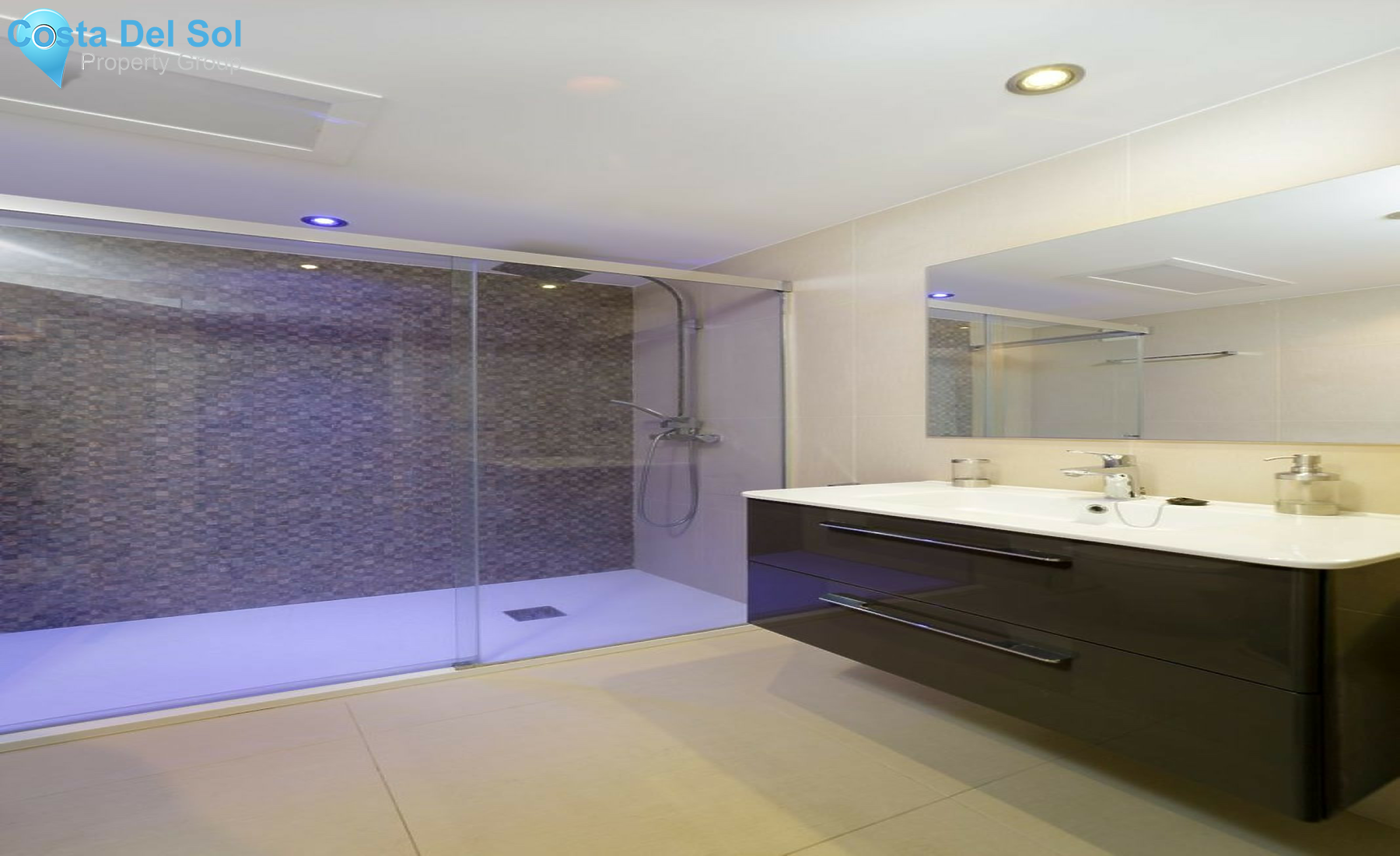 Middle Floor Apartment in Puerto Banús