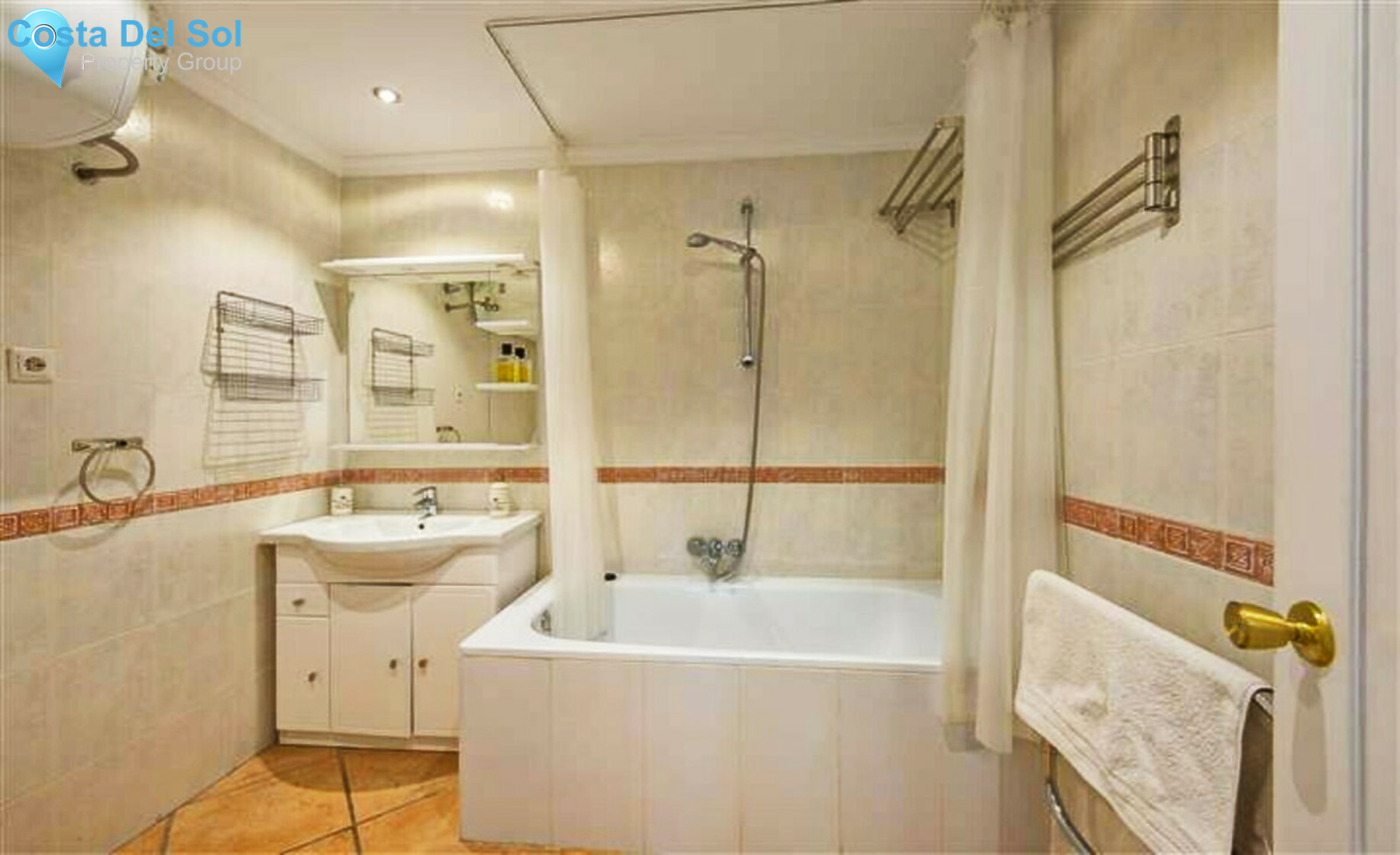 Middle Floor Apartment in Puerto Banús-1406999