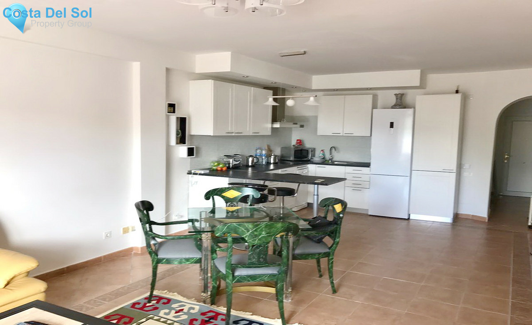 Middle Floor Apartment in Puerto Banús-1406987