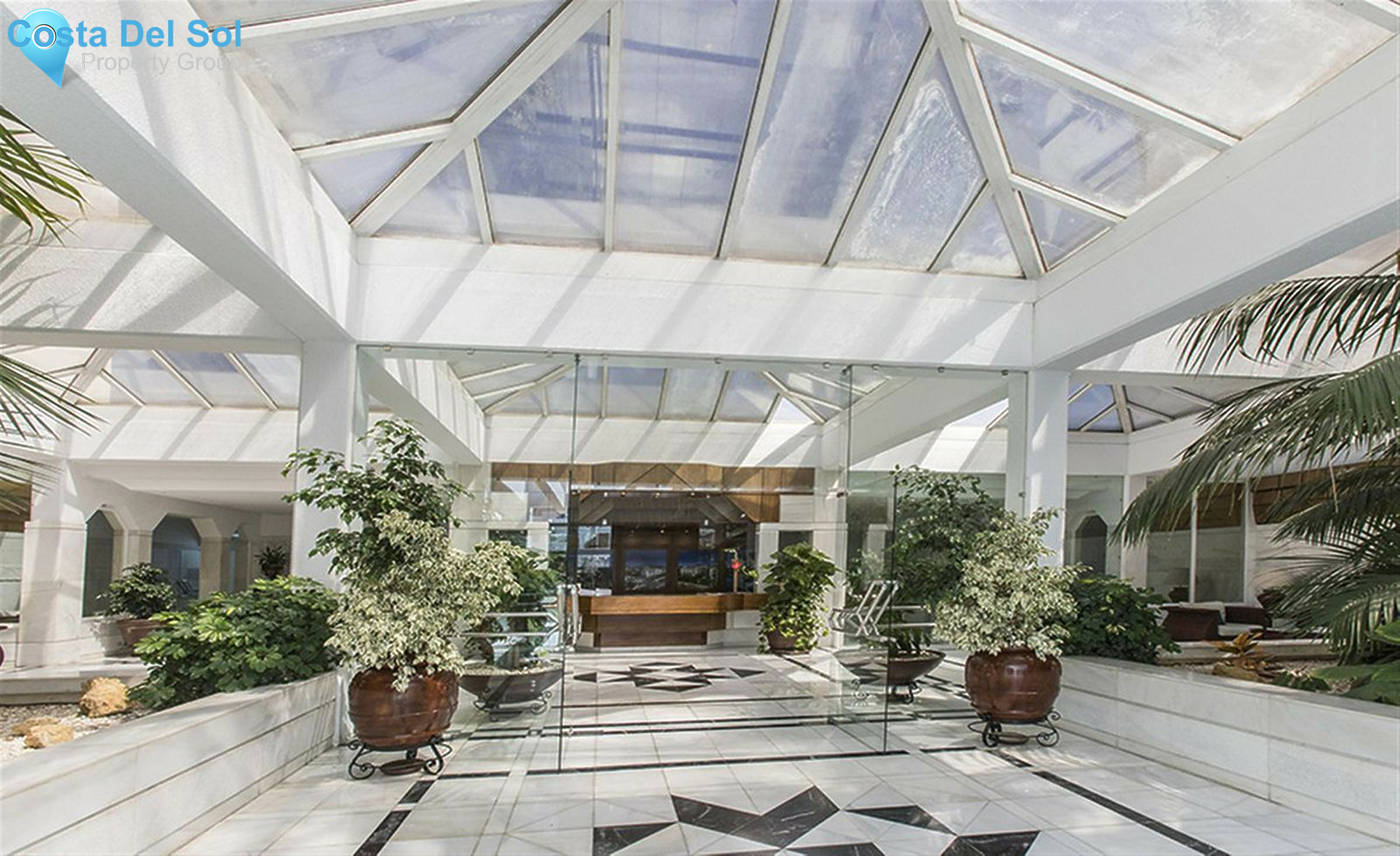 Middle Floor Apartment in Puerto Banús-1416296