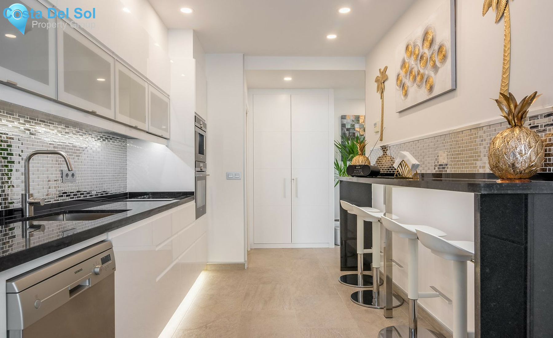 Middle Floor Apartment in Puerto Banús-1461058
