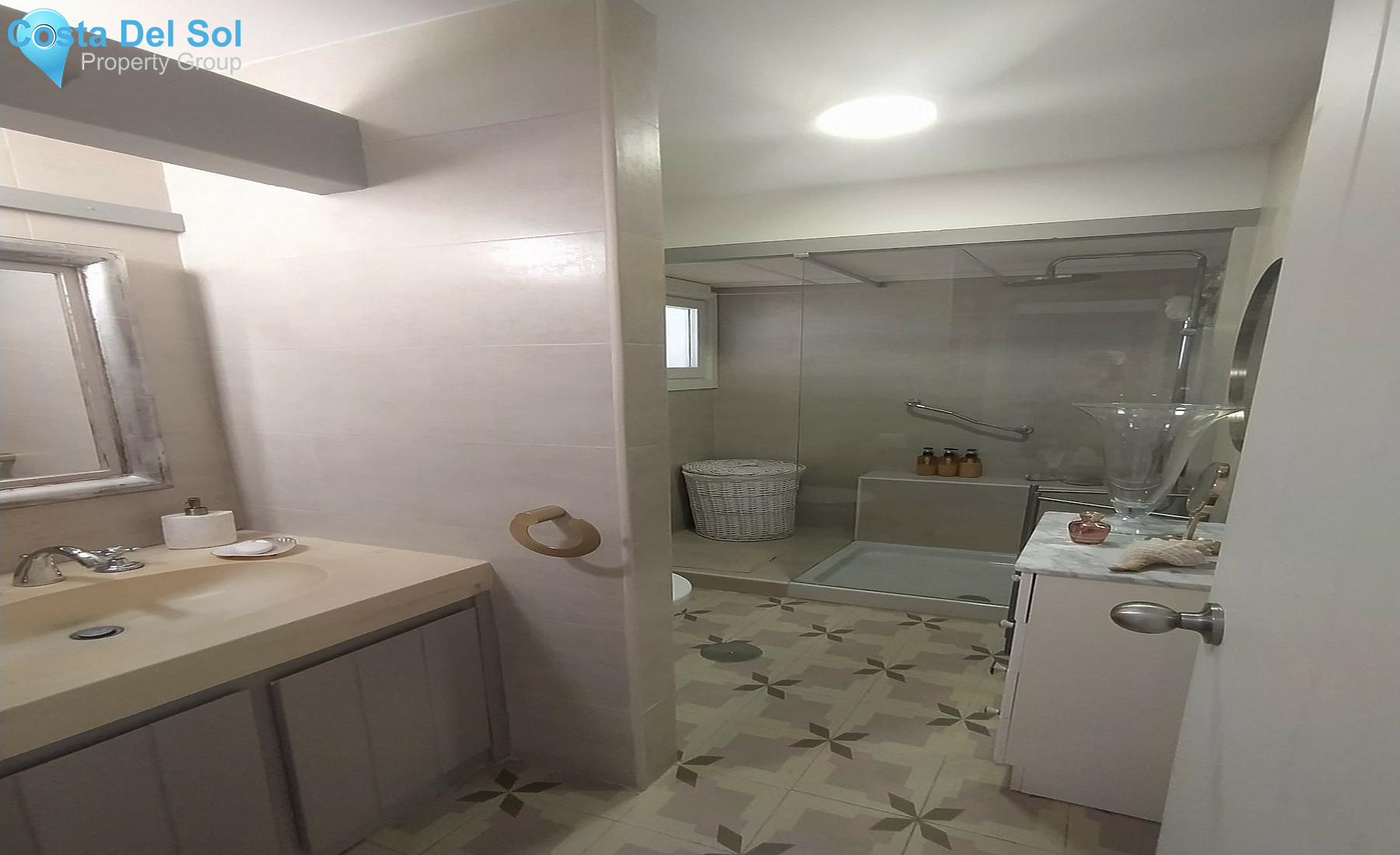 Middle Floor Apartment in Puerto Banús-1461437