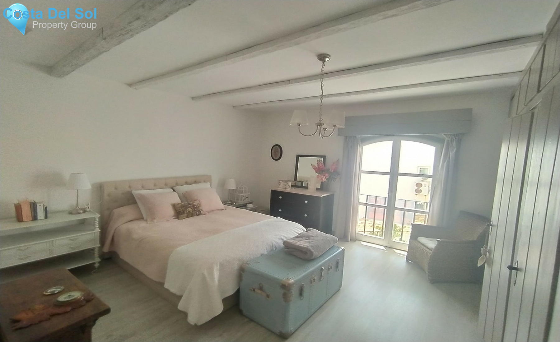 Middle Floor Apartment in Puerto Banús-1461428
