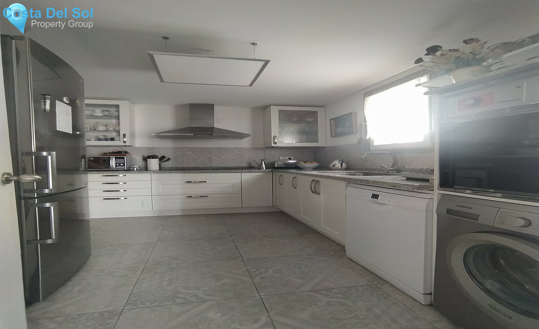 Middle Floor Apartment in Puerto Banús-1461431