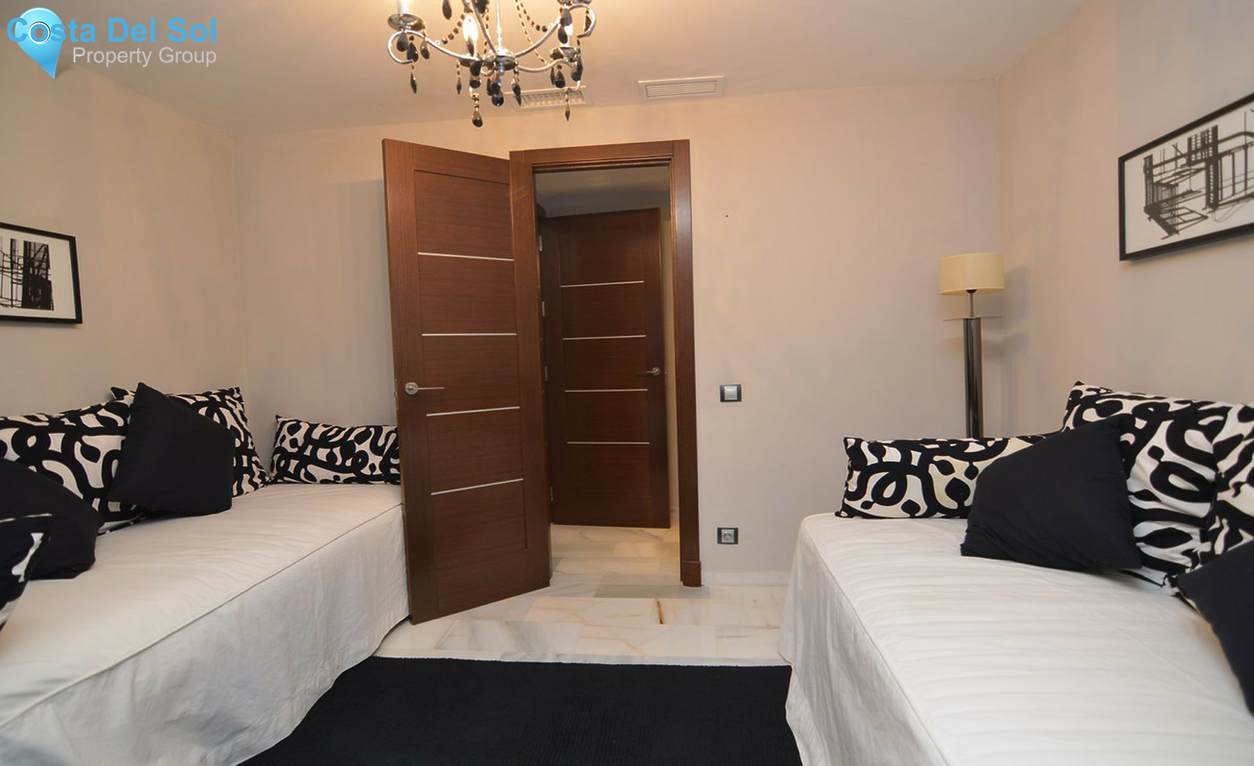 Middle Floor Apartment in Puerto Banús-1503834
