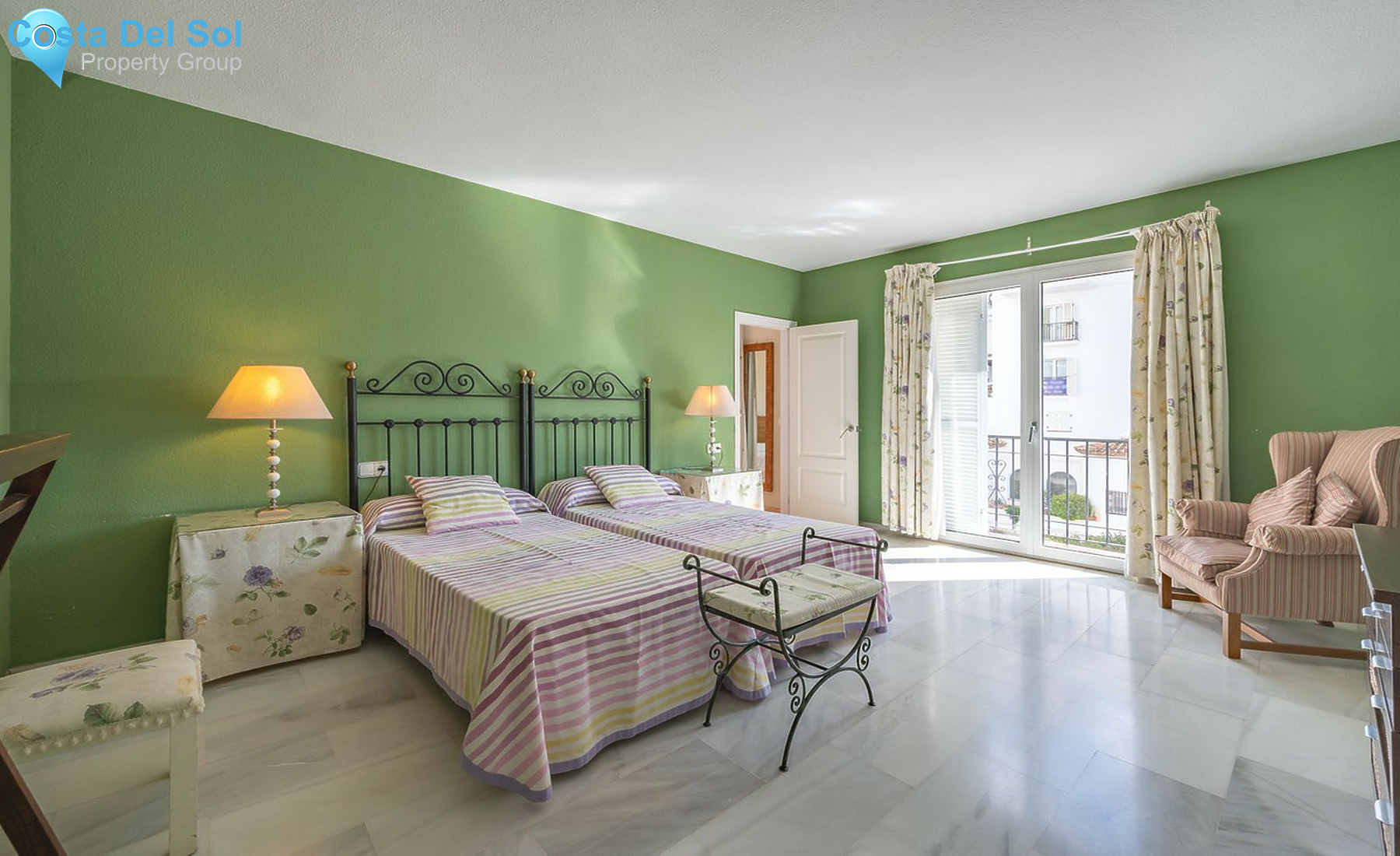 Middle Floor Apartment in Puerto Banús-1535829