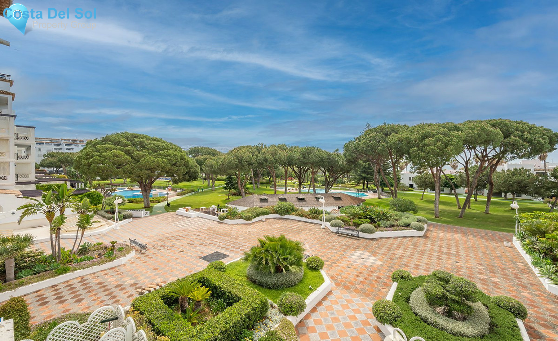 Middle Floor Apartment in Puerto Banús-1535817