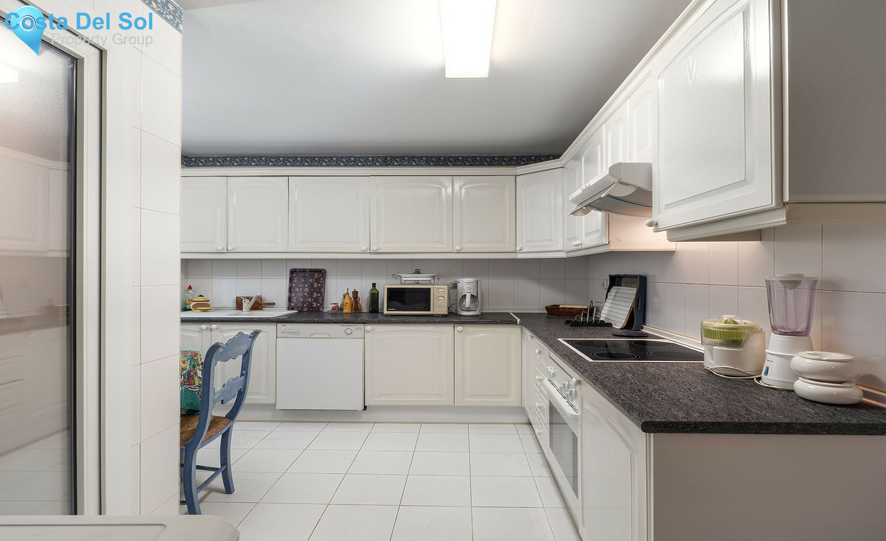 Middle Floor Apartment in Puerto Banús-1556193