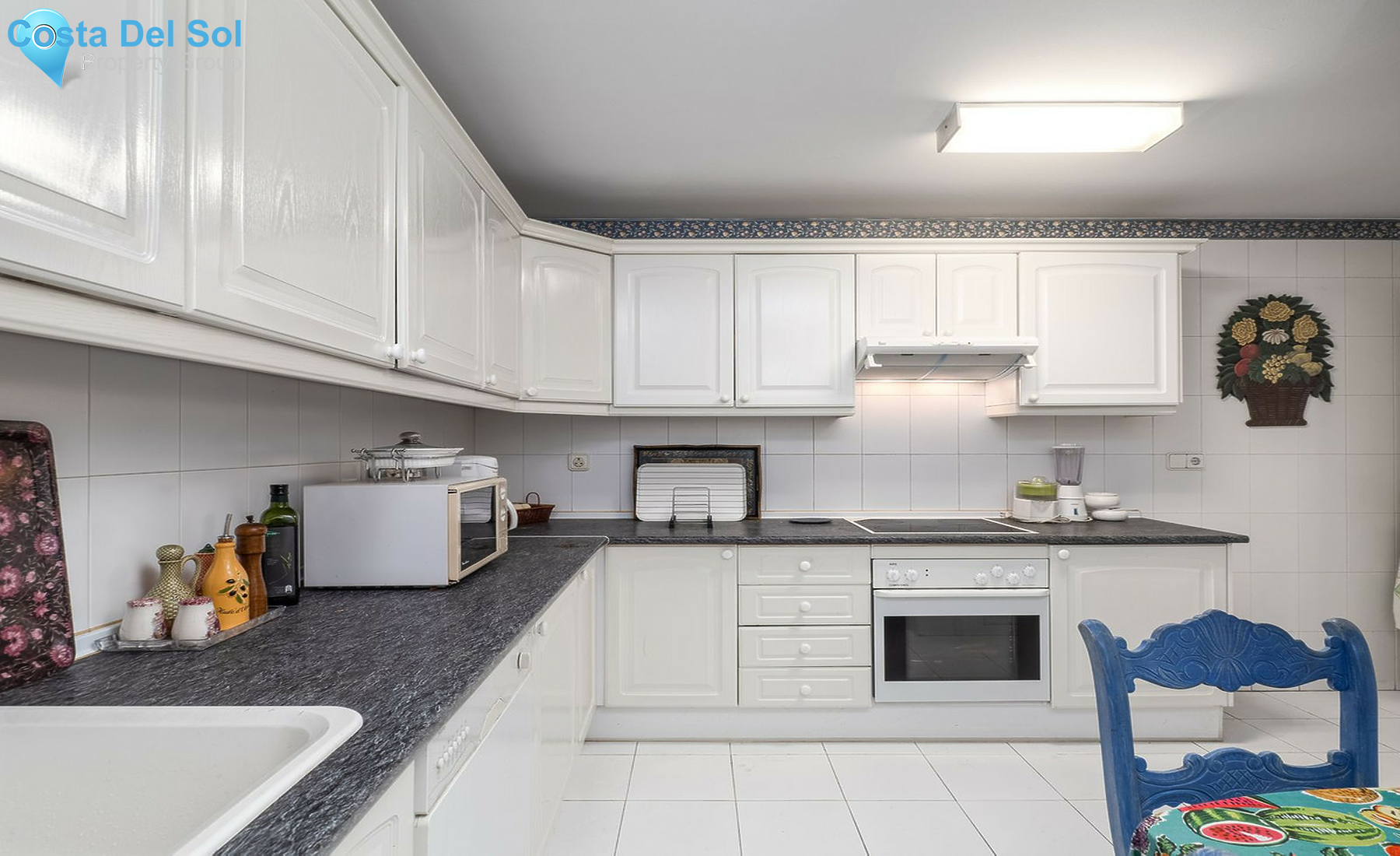 Middle Floor Apartment in Puerto Banús-1556195
