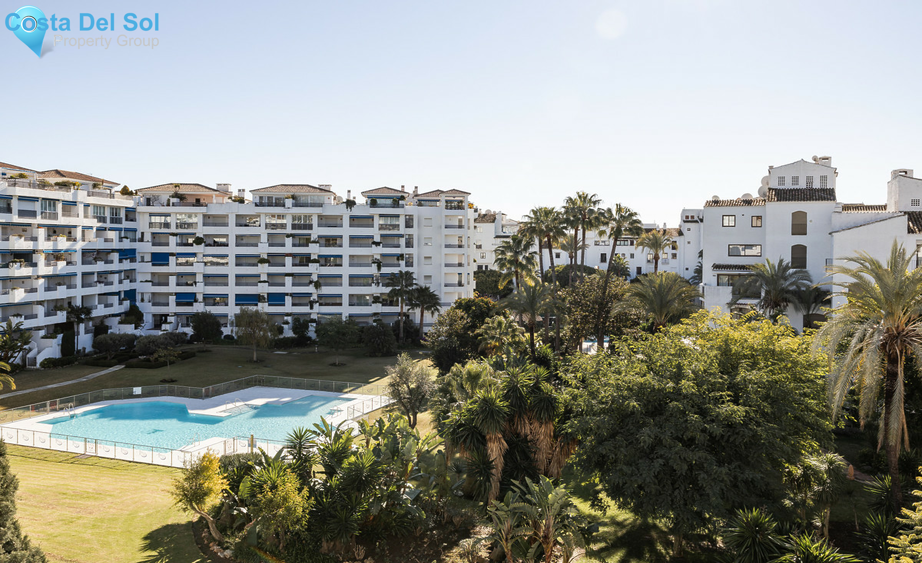 Middle Floor Apartment in Puerto Banús-1559669